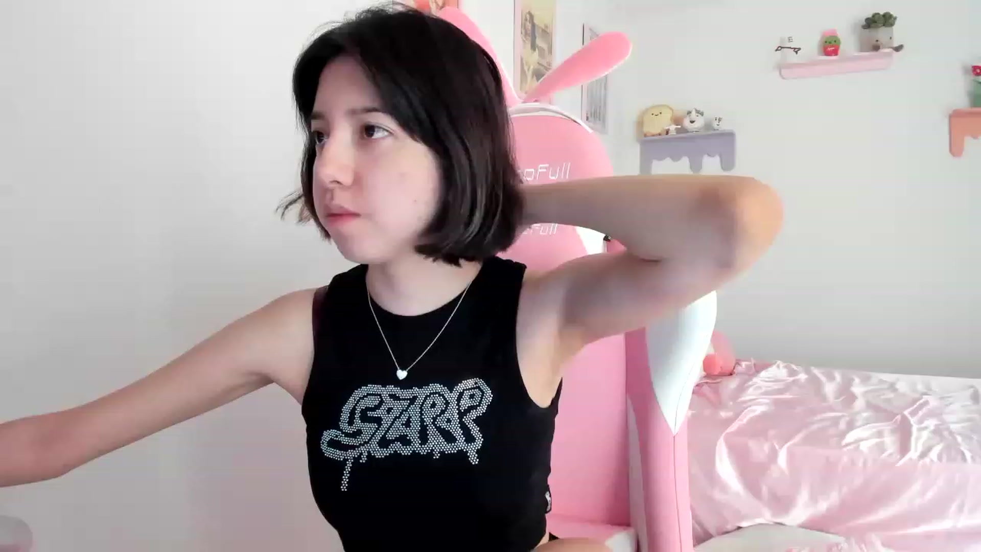 Gallery image thumbnail from Cherrycute666's myfreecams stream on, 08/07/2023, 21:09 image 1 of 20