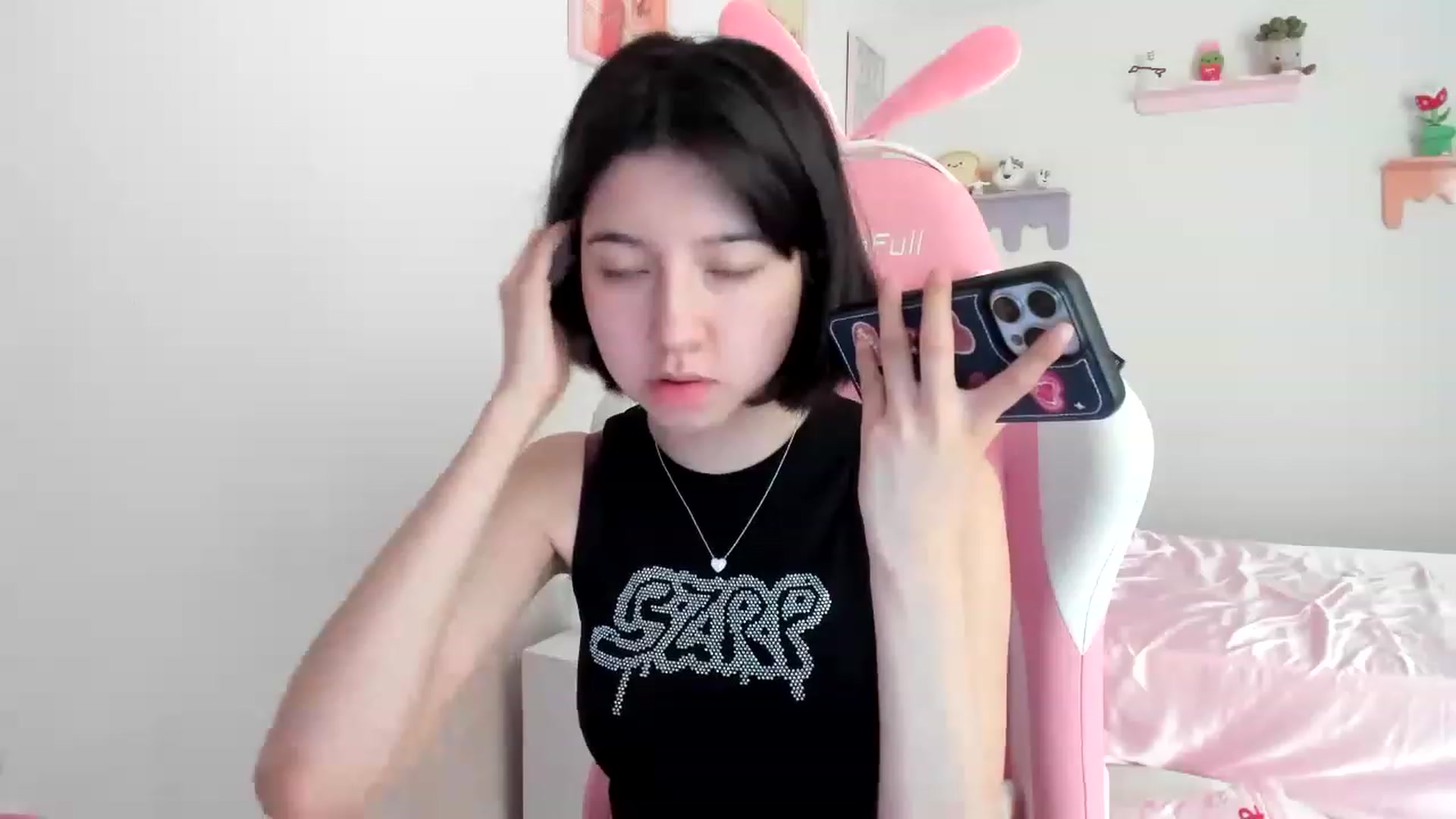 Gallery image thumbnail from Cherrycute666's myfreecams stream on, 08/07/2023, 21:09 image 5 of 20