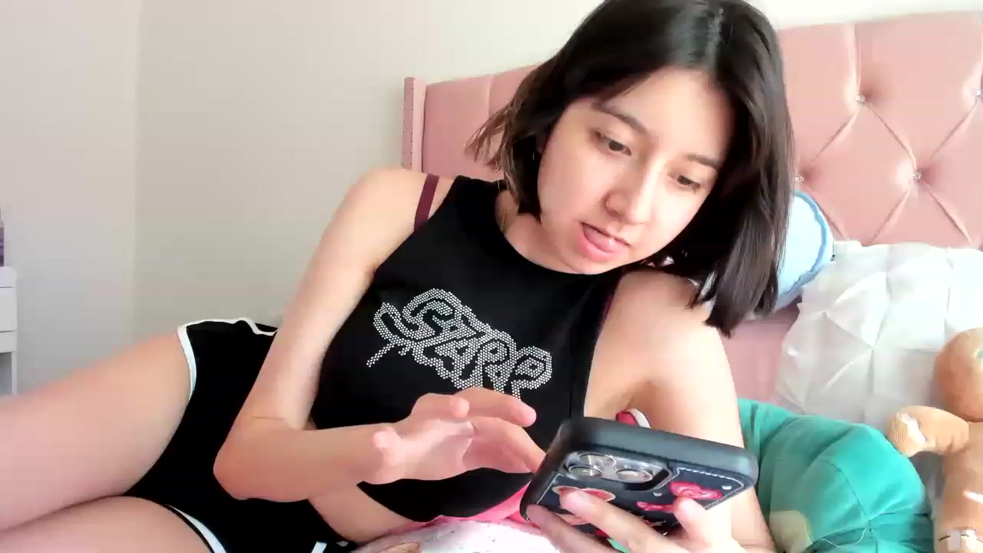 Gallery image thumbnail from Cherrycute666's myfreecams stream on, 08/07/2023, 23:38 image 3 of 20