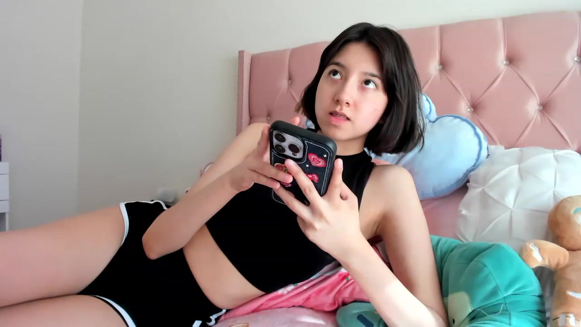 Gallery image thumbnail from Cherrycute666's myfreecams stream on, 08/07/2023, 23:38 image 2 of 20