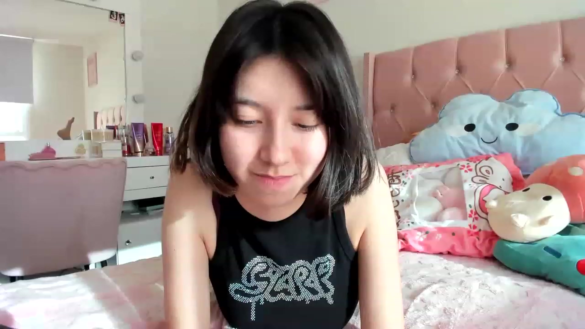 Gallery image thumbnail from Cherrycute666's myfreecams stream on, 08/07/2023, 23:38 image 19 of 20