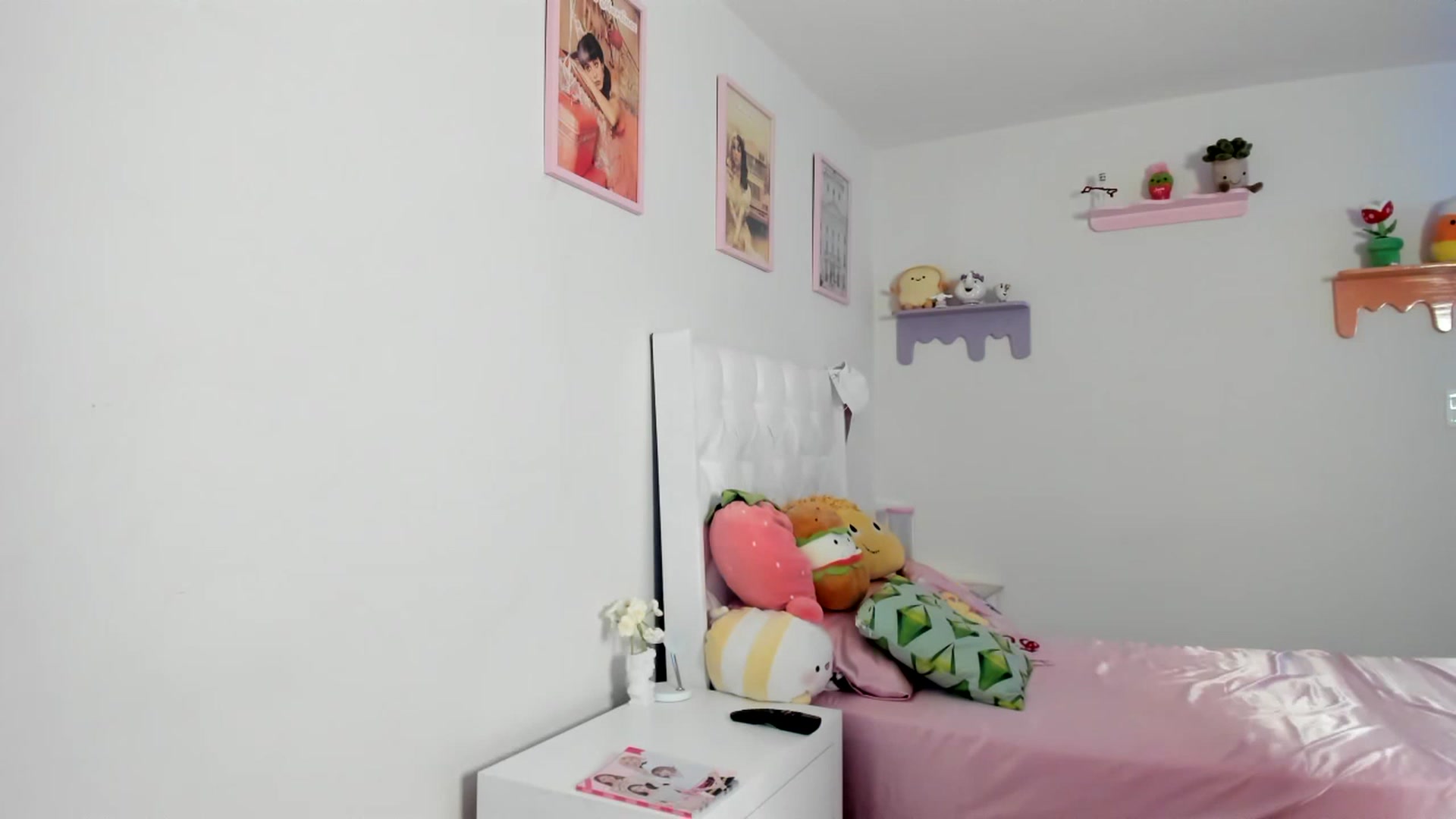 Gallery image thumbnail from Cherrycute666's myfreecams stream on, 08/08/2023, 03:42 image 18 of 20