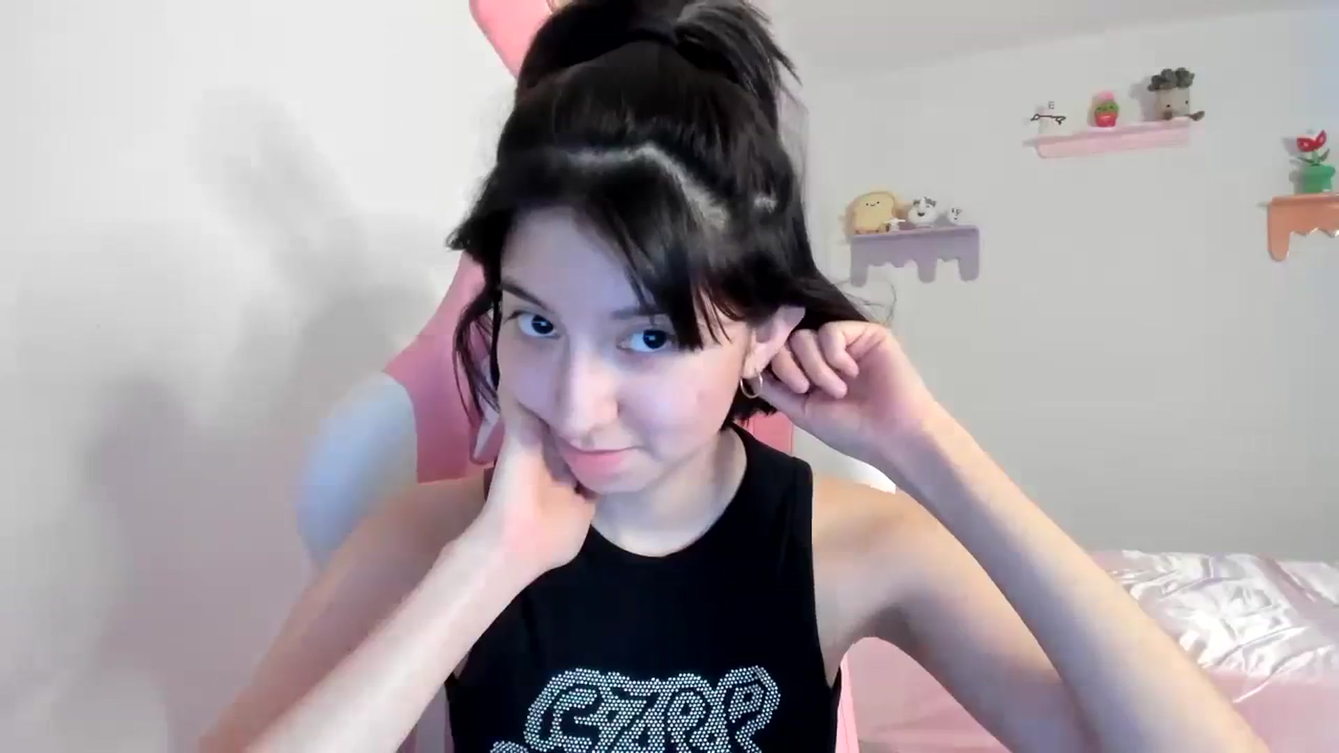 Gallery image thumbnail from Cherrycute666's myfreecams stream on, 08/08/2023, 05:31 image 7 of 20