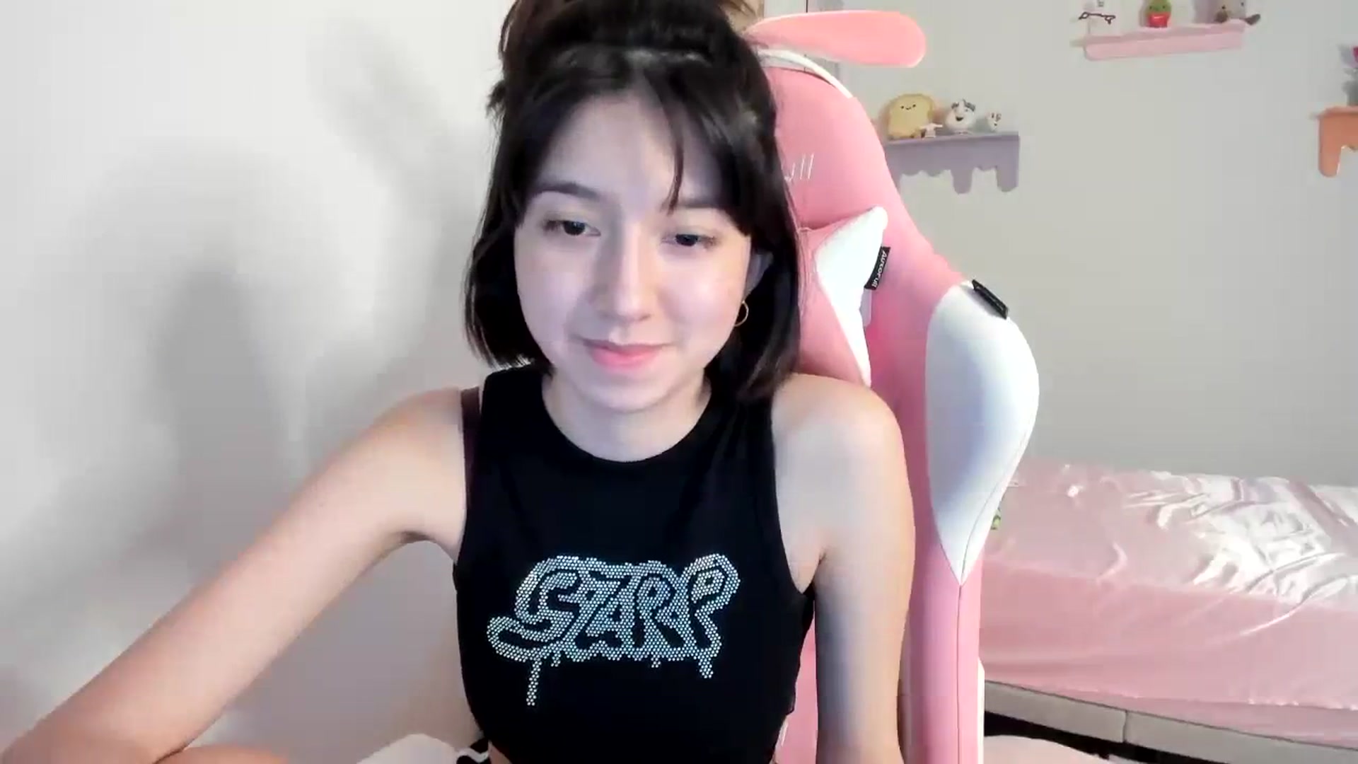 Gallery image thumbnail from Cherrycute666's myfreecams stream on, 08/08/2023, 06:09 image 14 of 20