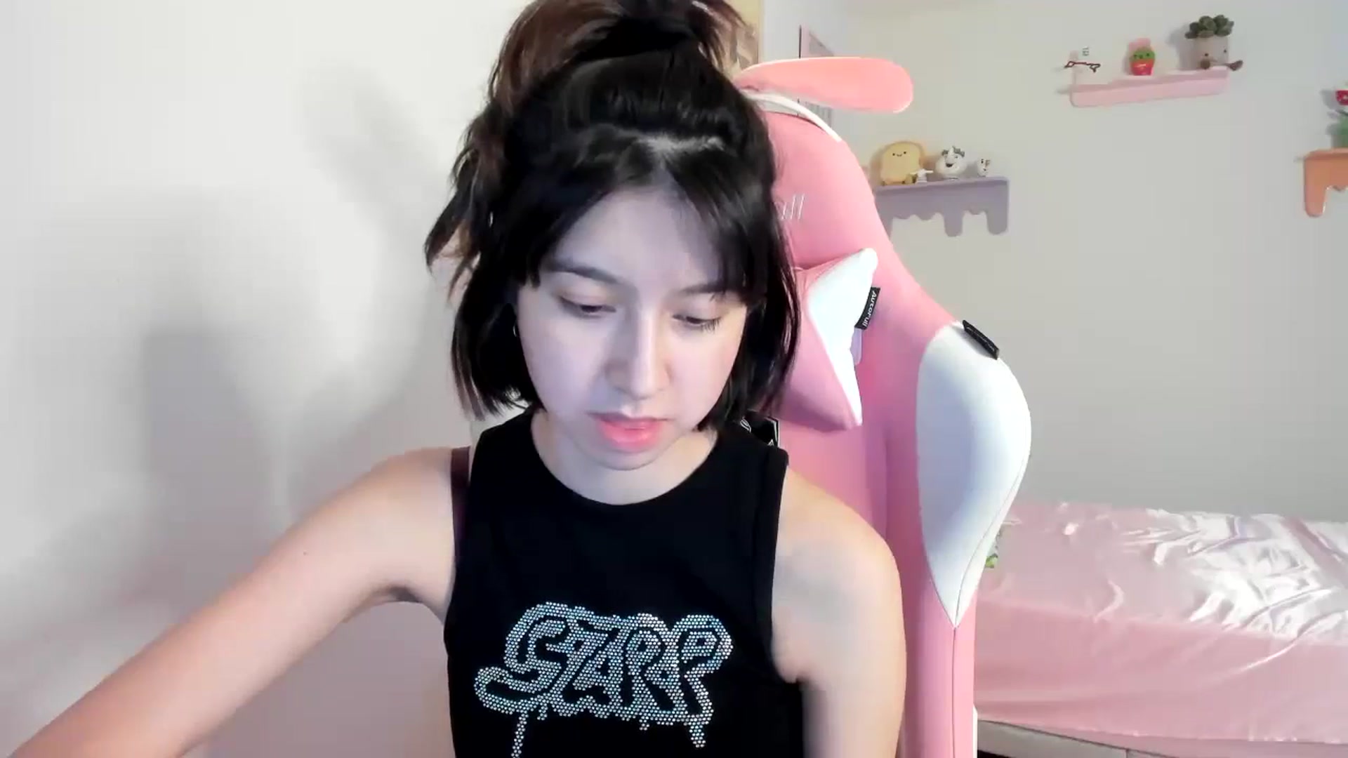 Gallery image thumbnail from Cherrycute666's myfreecams stream on, 08/08/2023, 06:09 image 9 of 20