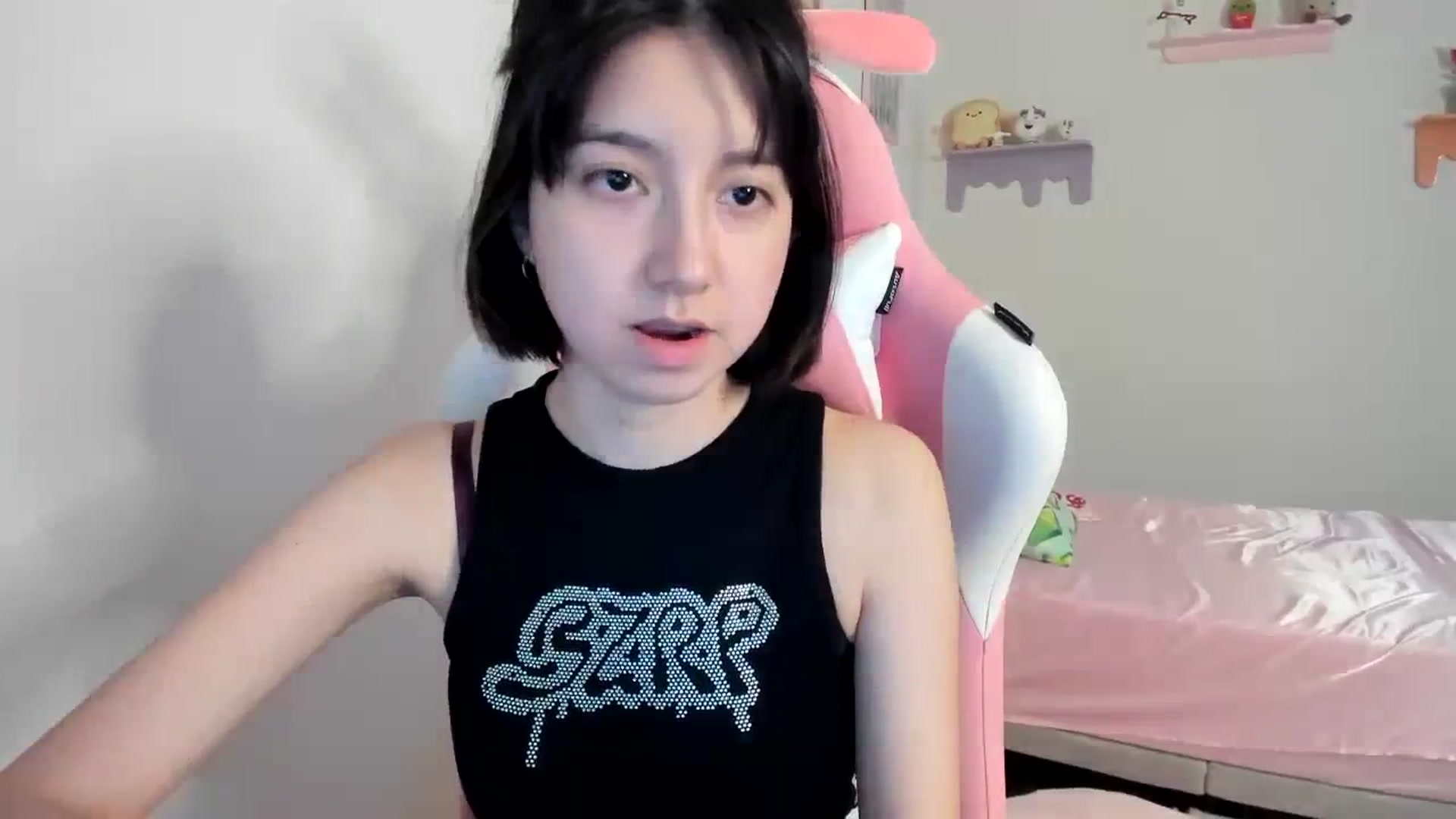 Gallery image thumbnail from Cherrycute666's myfreecams stream on, 08/08/2023, 06:09 image 16 of 20