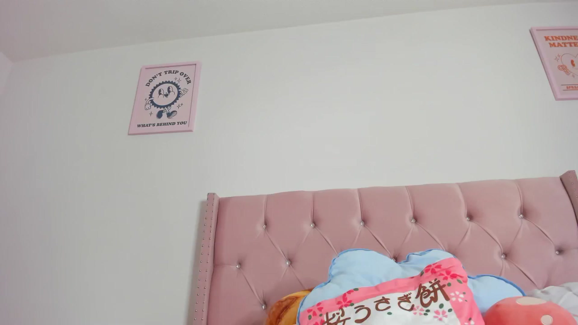 Gallery image thumbnail from Cherrycute666's myfreecams stream on, 08/08/2023, 07:35 image 16 of 20