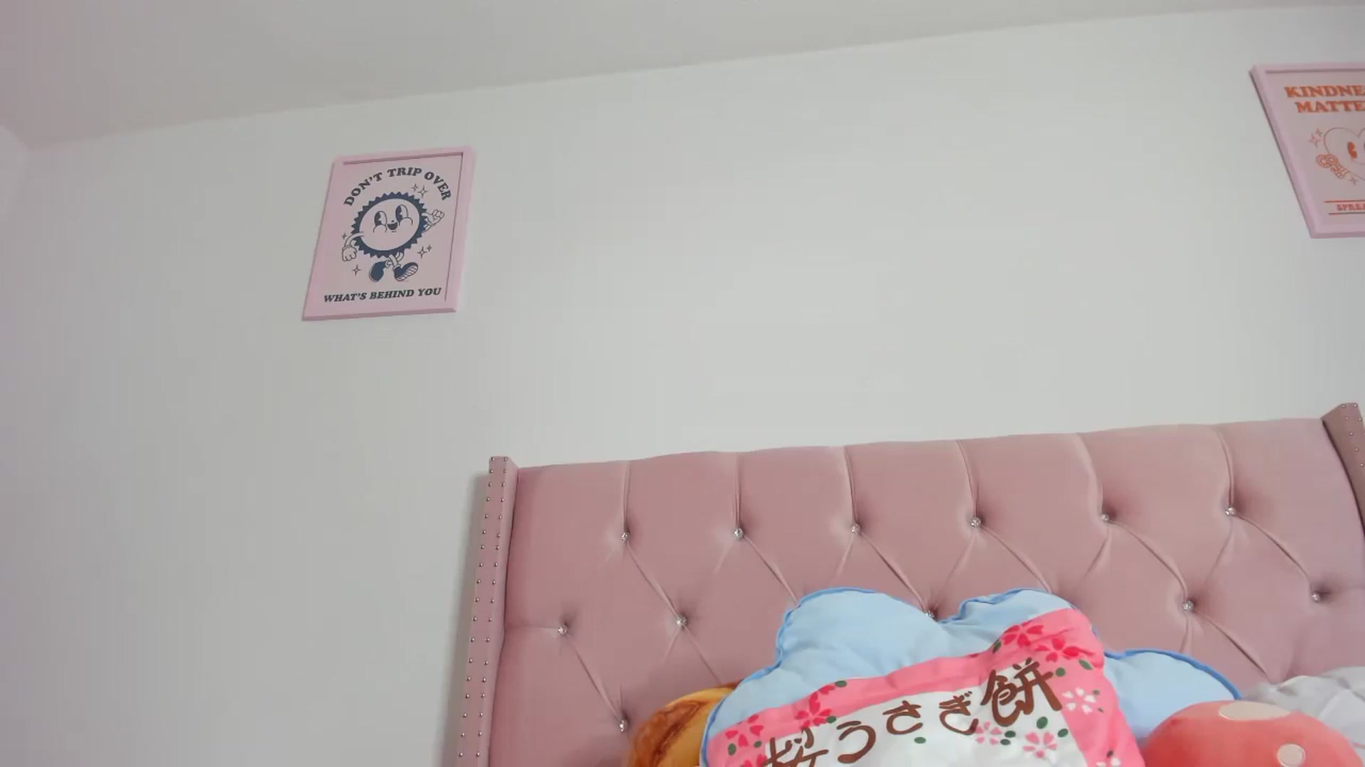Gallery image thumbnail from Cherrycute666's myfreecams stream on, 08/08/2023, 07:35 image 17 of 20
