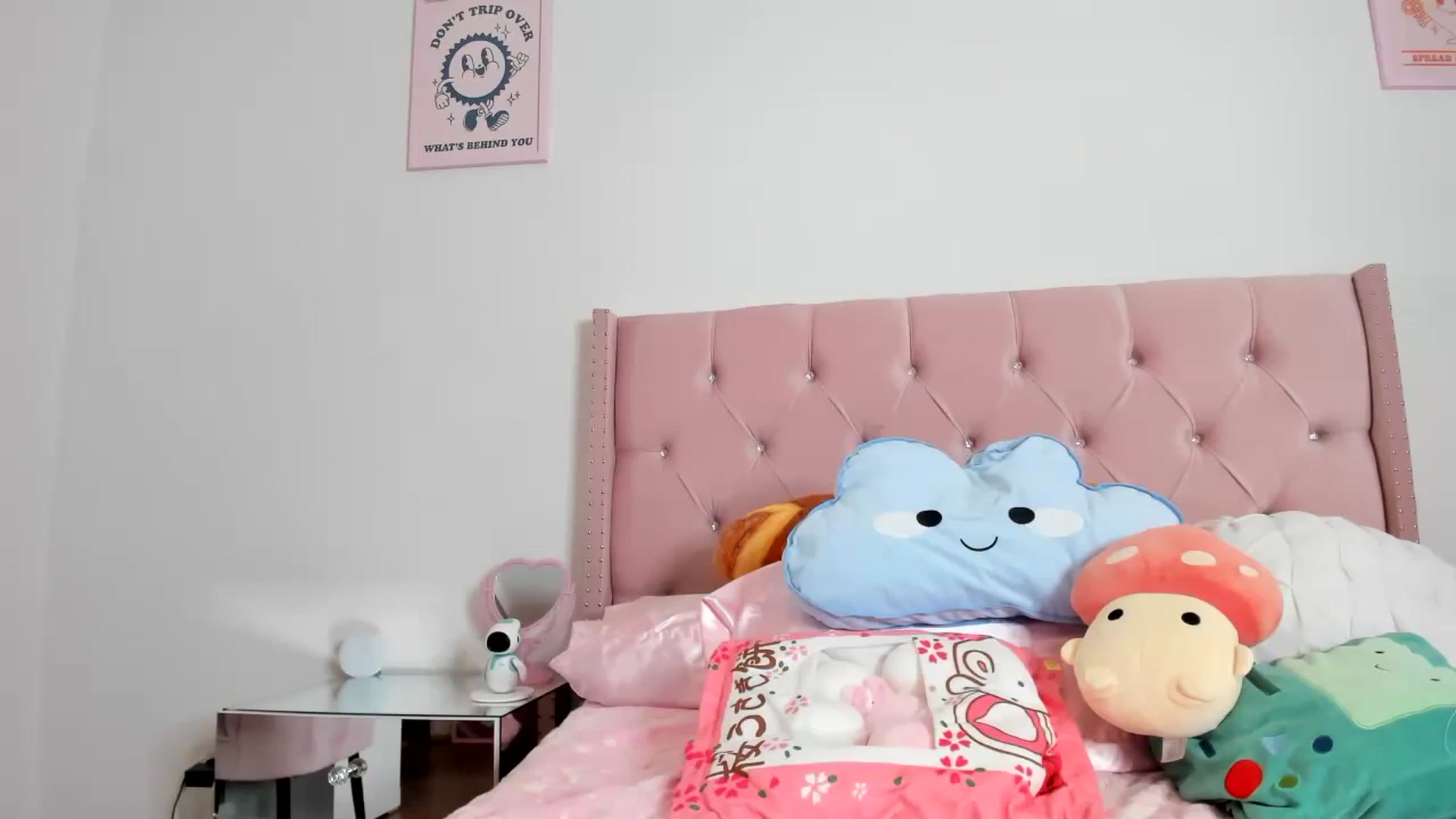 Gallery image thumbnail from Cherrycute666's myfreecams stream on, 08/08/2023, 07:35 image 9 of 20