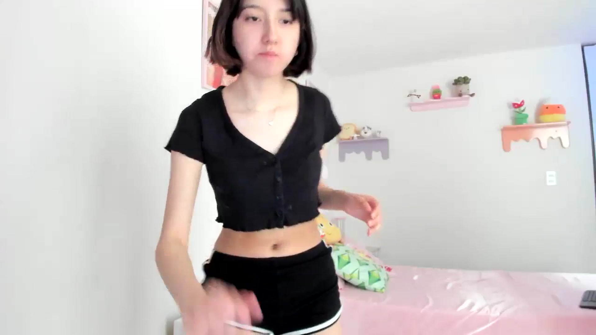 Gallery image thumbnail from Cherrycute666's myfreecams stream on, 08/08/2023, 17:51 image 6 of 20