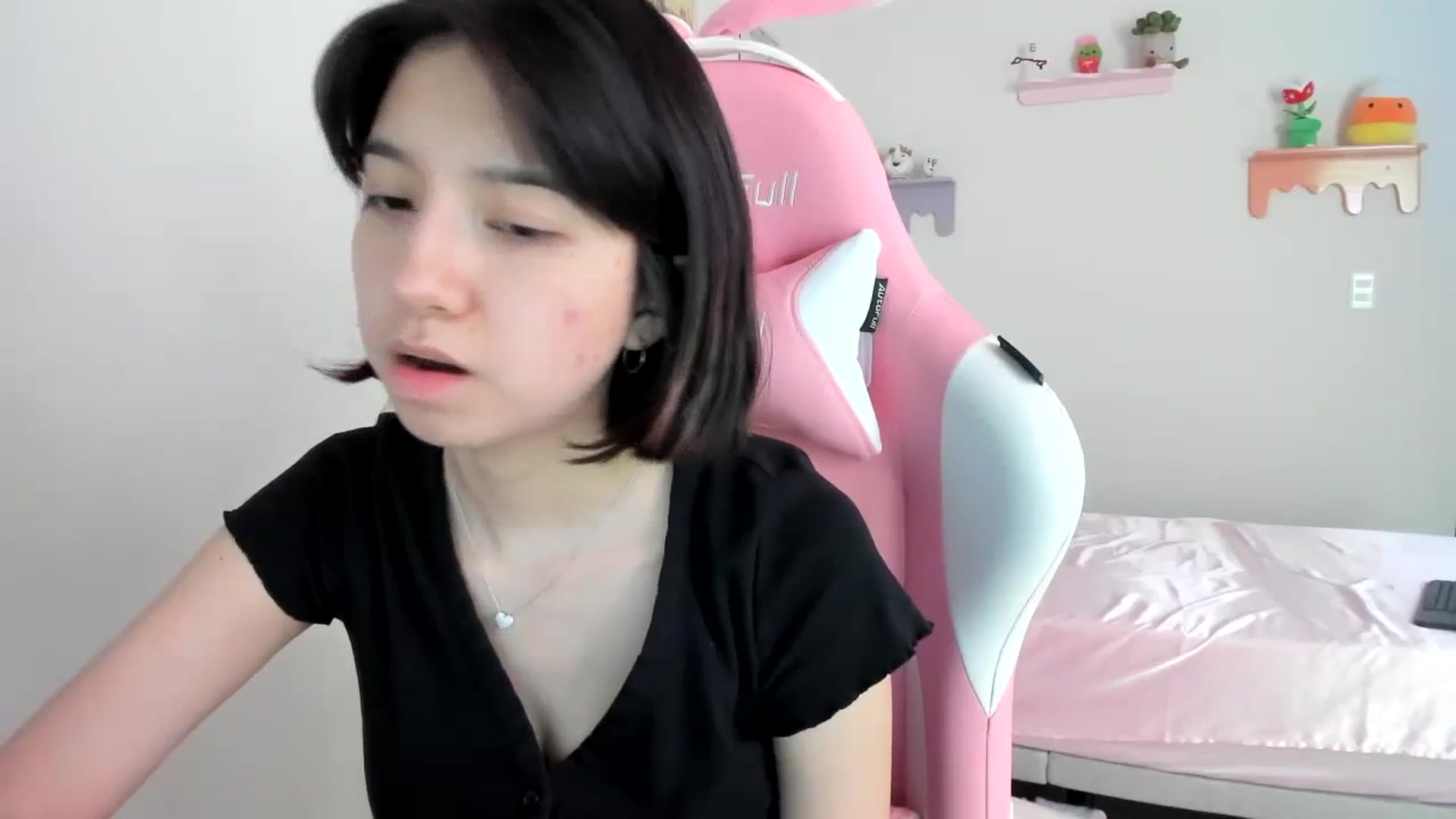 Gallery image thumbnail from Cherrycute666's myfreecams stream on, 08/08/2023, 18:57 image 9 of 20