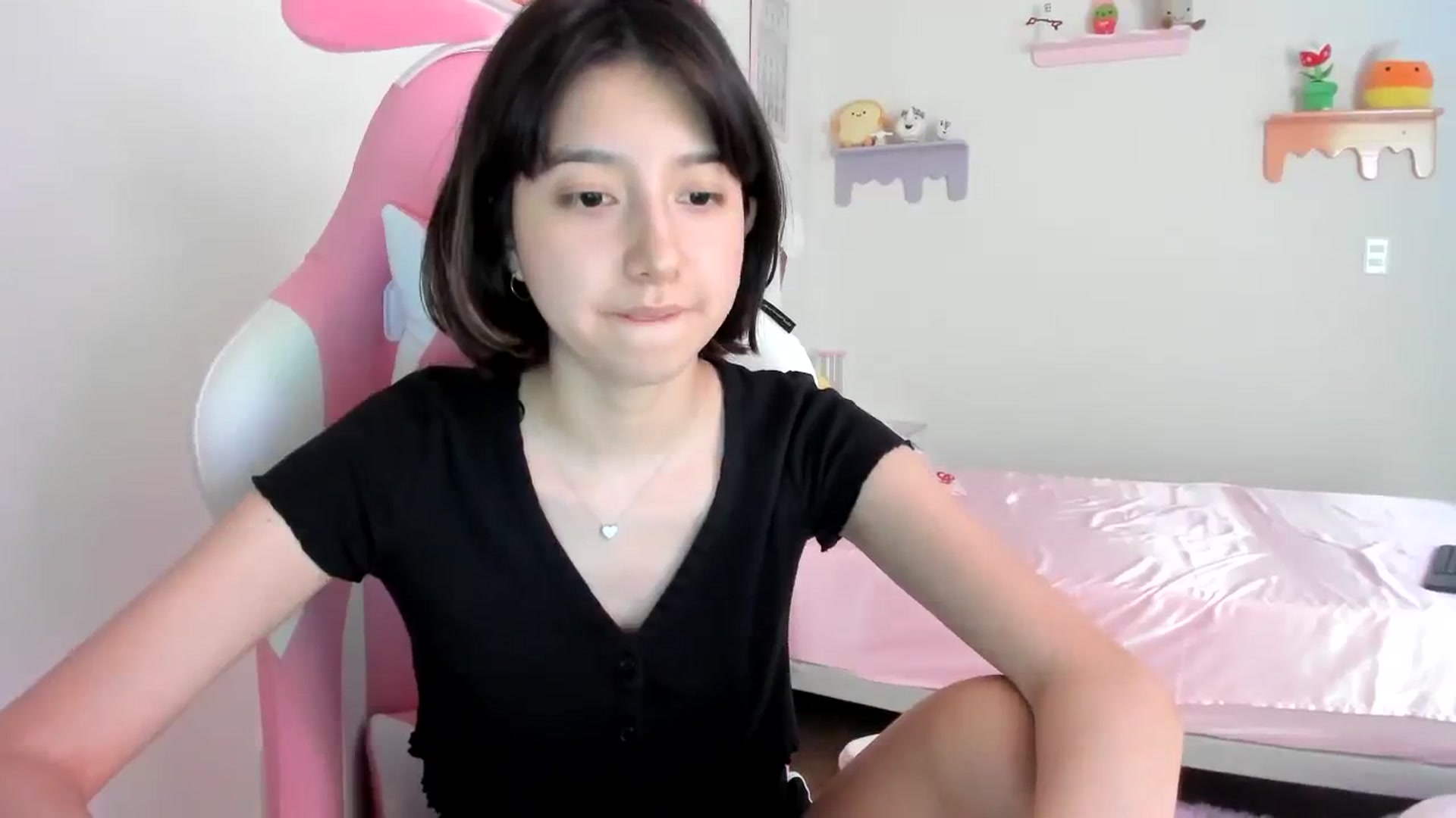 Gallery image thumbnail from Cherrycute666's myfreecams stream on, 08/09/2023, 01:28 image 3 of 20