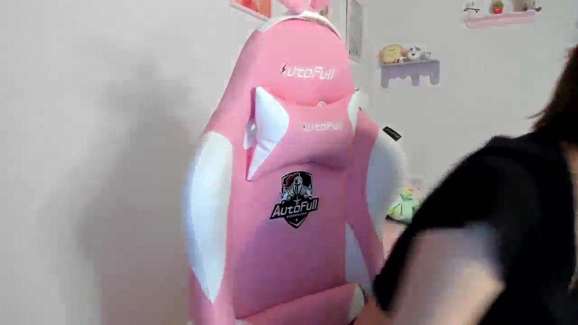 Gallery image thumbnail from Cherrycute666's myfreecams stream on, 08/09/2023, 01:28 image 15 of 20