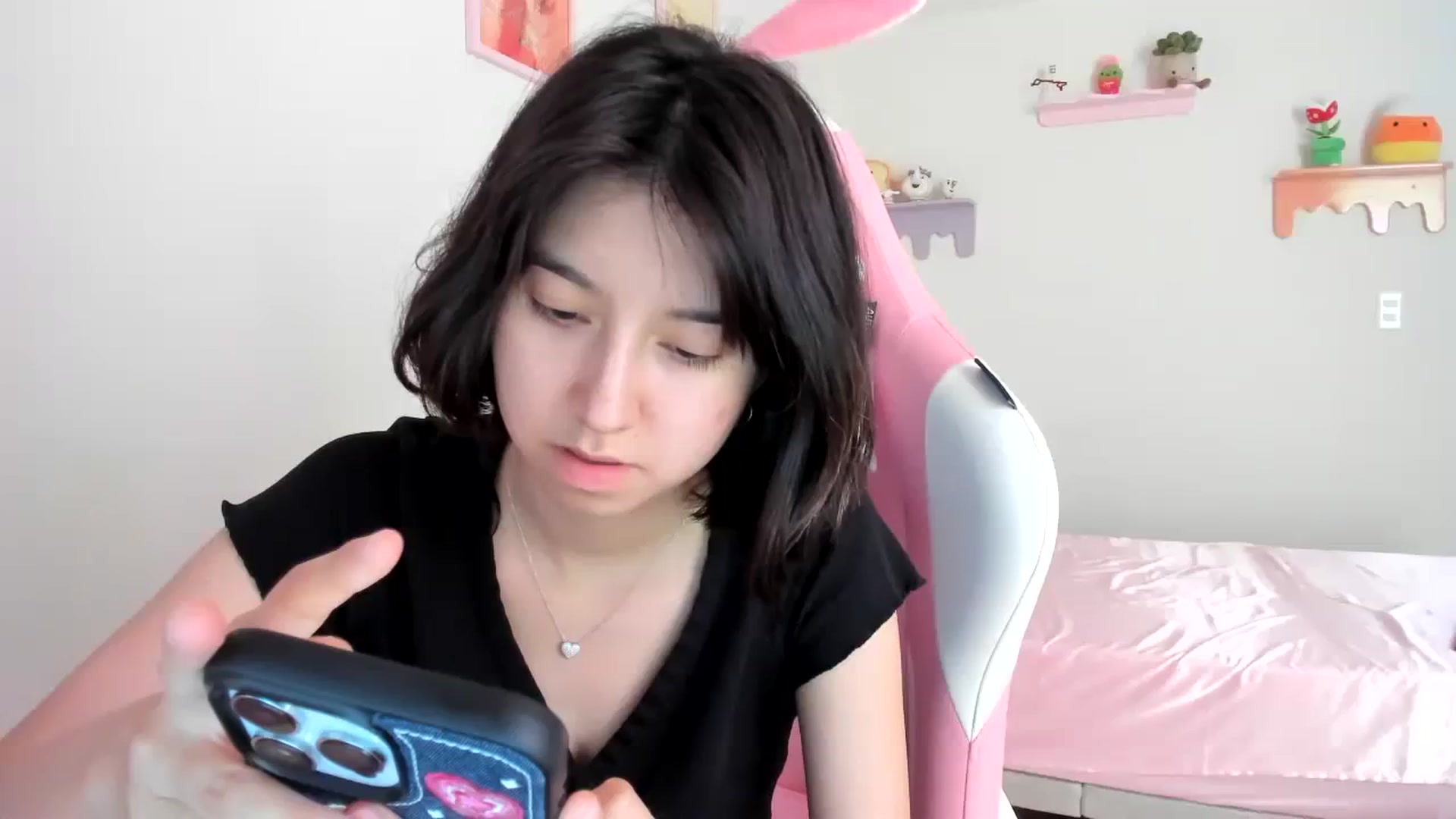 Gallery image thumbnail from Cherrycute666's myfreecams stream on, 08/09/2023, 01:28 image 1 of 20