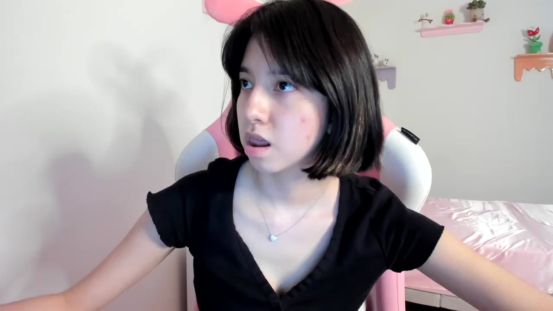 Gallery image thumbnail from Cherrycute666's myfreecams stream on, 08/09/2023, 04:53 image 9 of 20