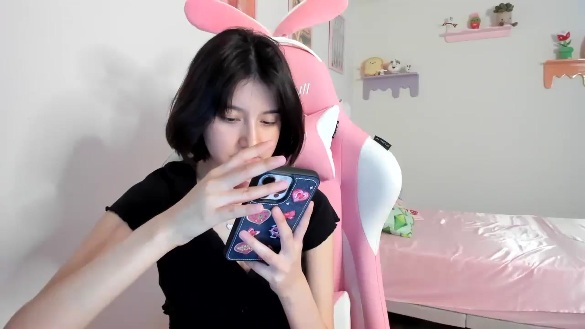 Gallery image thumbnail from Cherrycute666's myfreecams stream on, 08/09/2023, 04:53 image 11 of 20