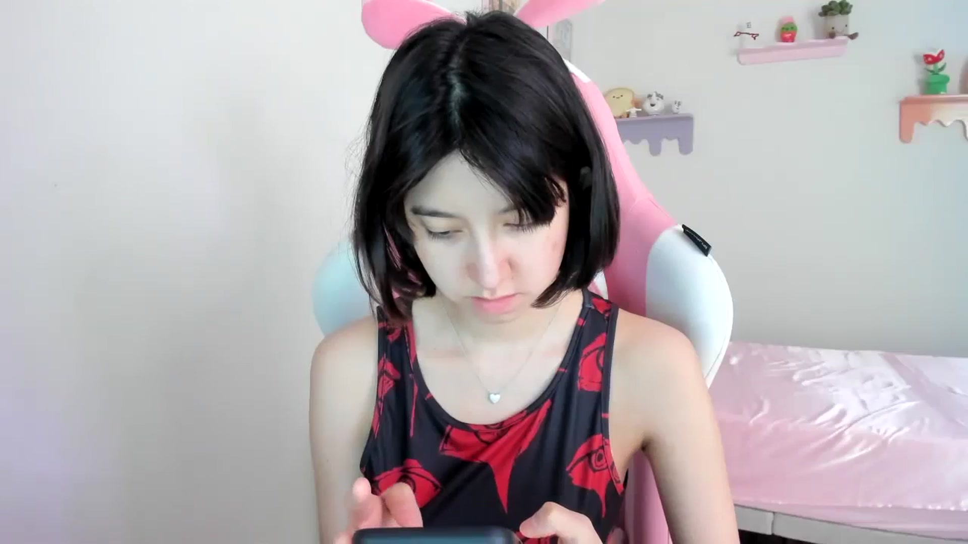 Gallery image thumbnail from Cherrycute666's myfreecams stream on, 08/09/2023, 17:34 image 13 of 20