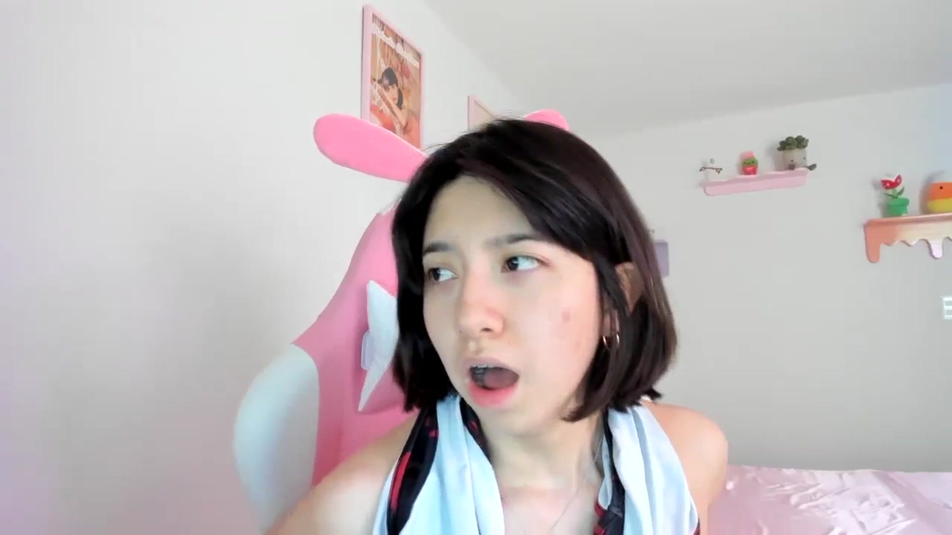Gallery image thumbnail from Cherrycute666's myfreecams stream on, 08/09/2023, 17:34 image 10 of 20