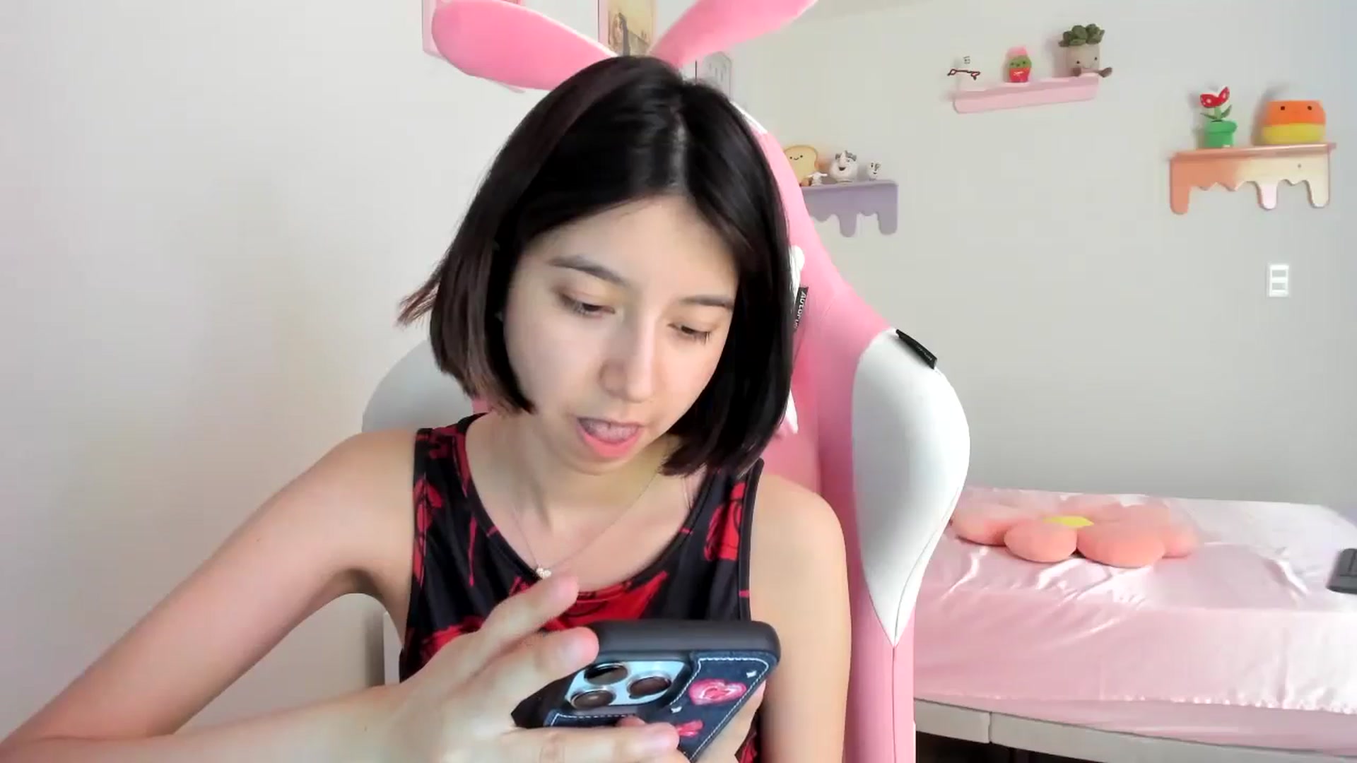 Gallery image thumbnail from Cherrycute666's myfreecams stream on, 08/09/2023, 20:43 image 4 of 20