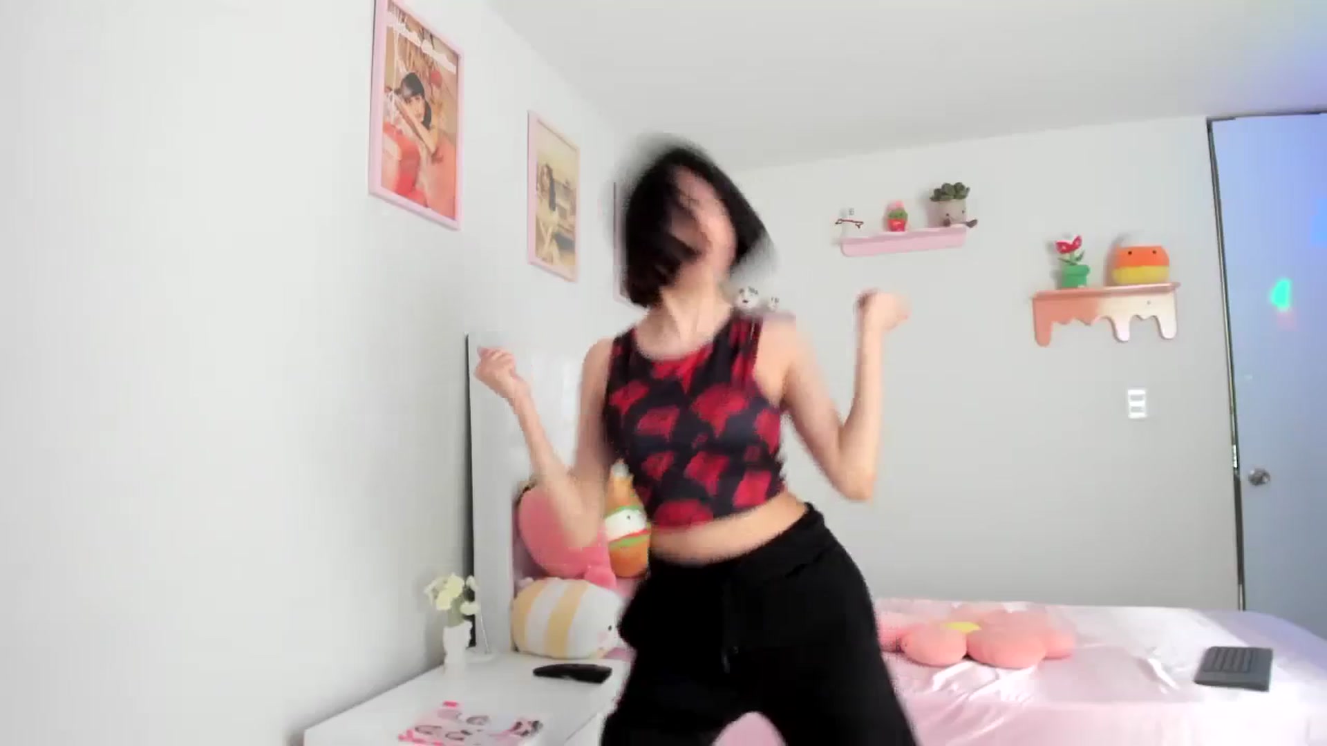 Gallery image thumbnail from Cherrycute666's myfreecams stream on, 08/09/2023, 20:43 image 18 of 20