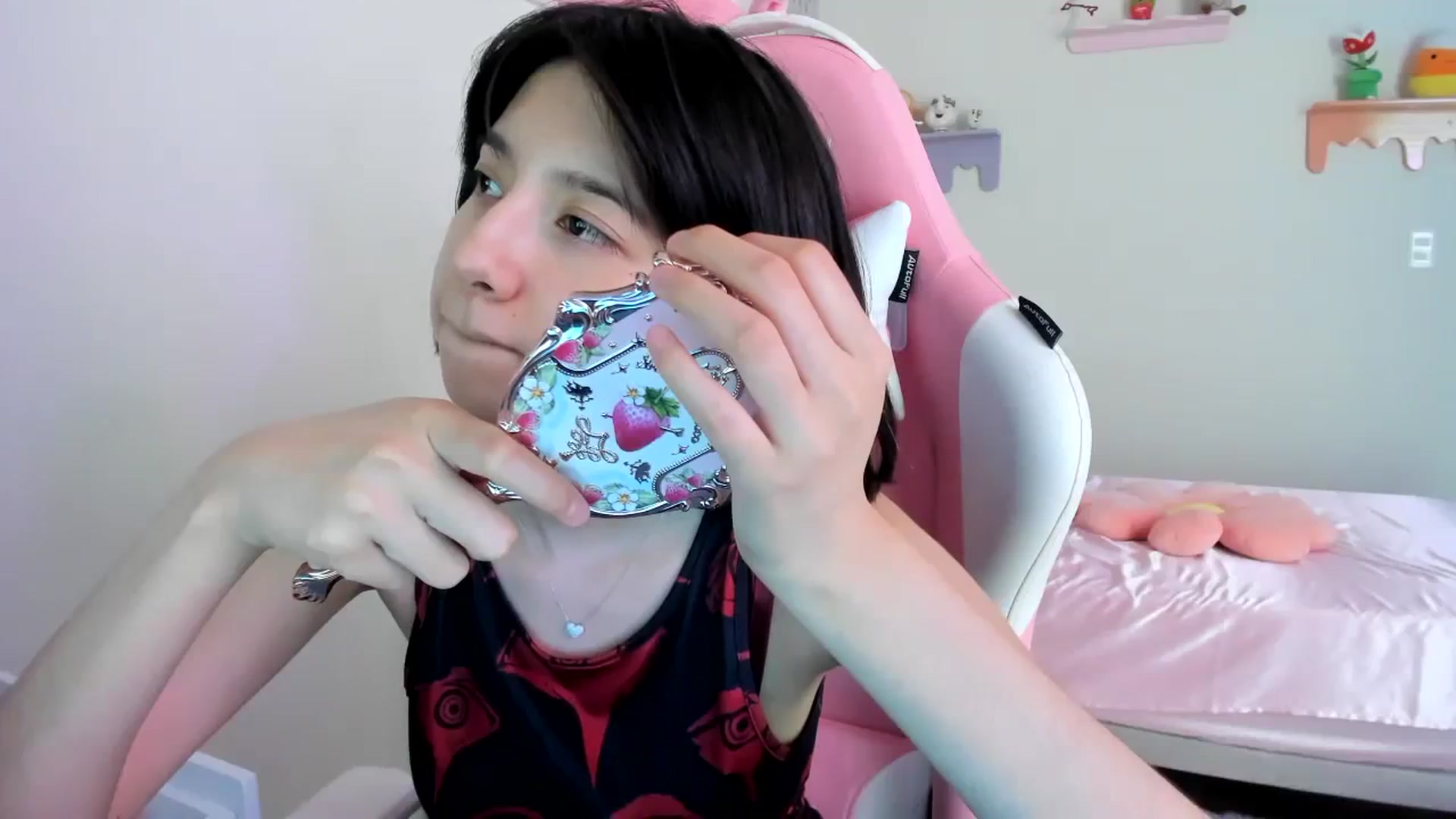 Gallery image thumbnail from Cherrycute666's myfreecams stream on, 08/09/2023, 22:40 image 16 of 20