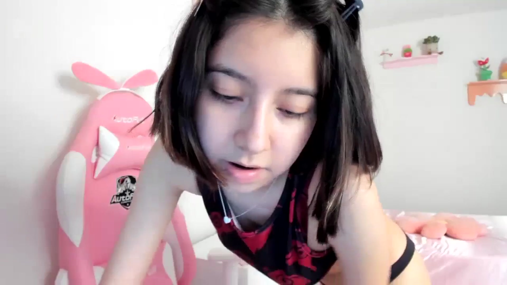 Gallery image thumbnail from Cherrycute666's myfreecams stream on, 08/10/2023, 01:41 image 4 of 20