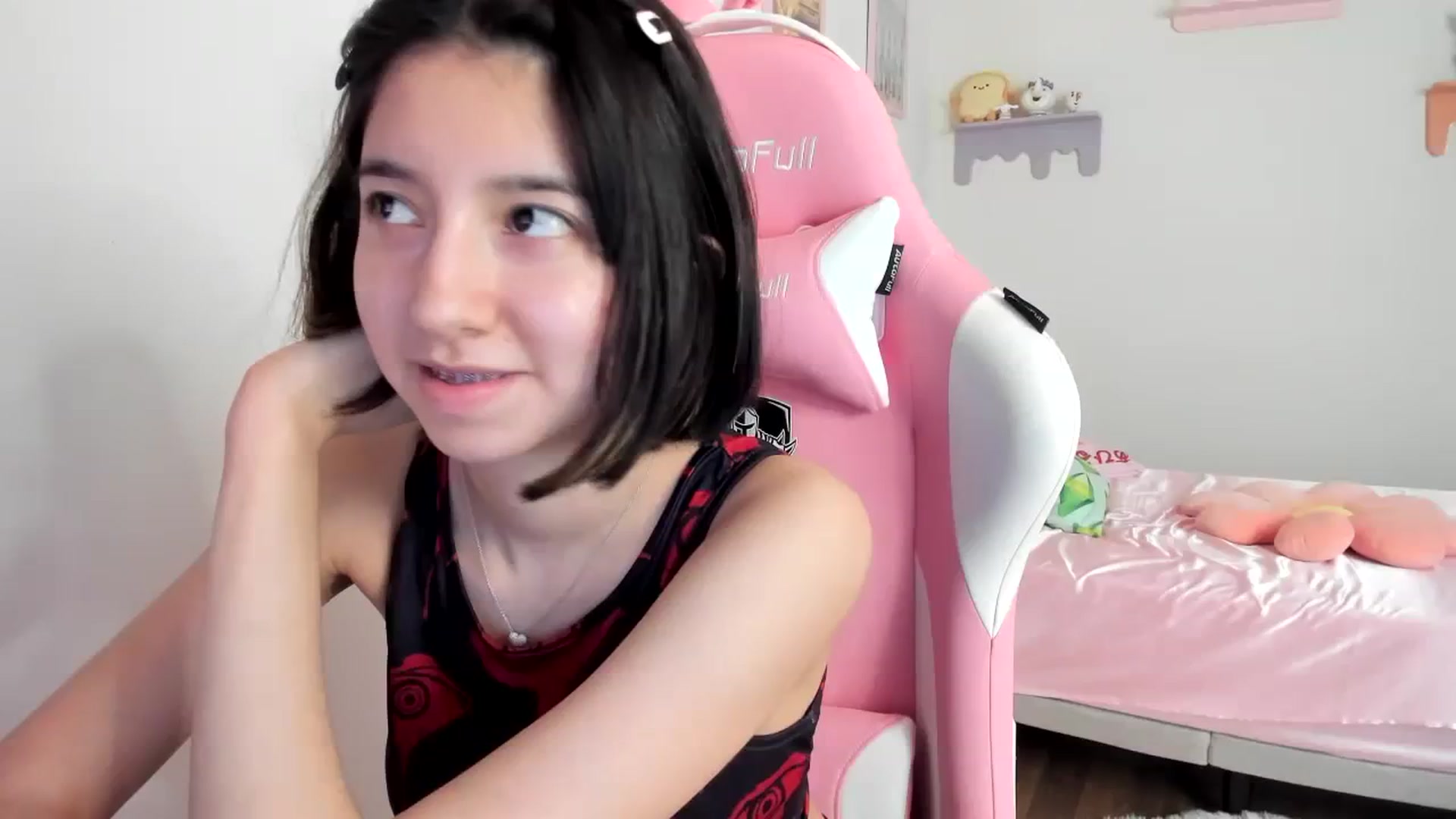 Gallery image thumbnail from Cherrycute666's myfreecams stream on, 08/10/2023, 01:41 image 3 of 20