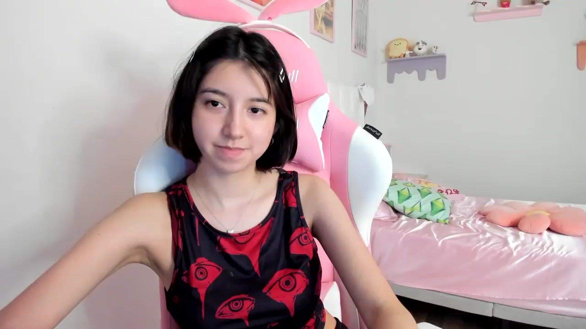 Gallery image thumbnail from Cherrycute666's myfreecams stream on, 08/10/2023, 01:41 image 1 of 20