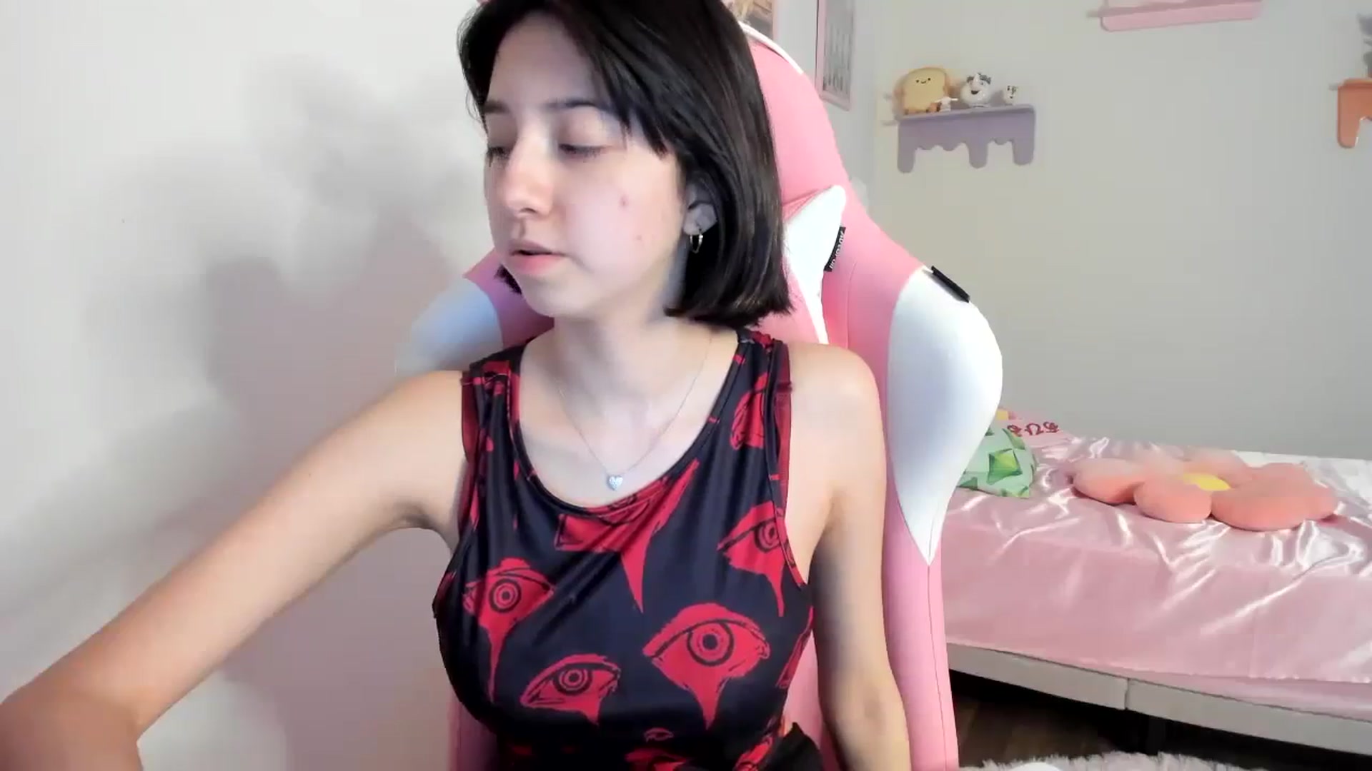 Gallery image thumbnail from Cherrycute666's myfreecams stream on, 08/10/2023, 07:20 image 17 of 20