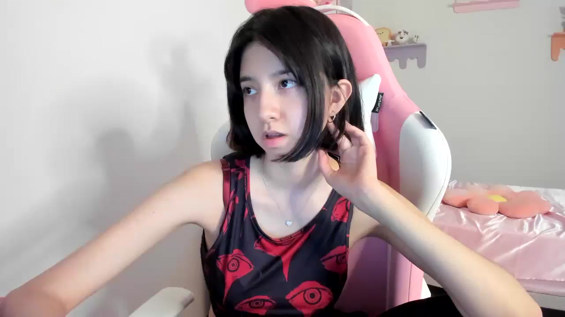 Gallery image thumbnail from Cherrycute666's myfreecams stream on, 08/10/2023, 07:20 image 15 of 20