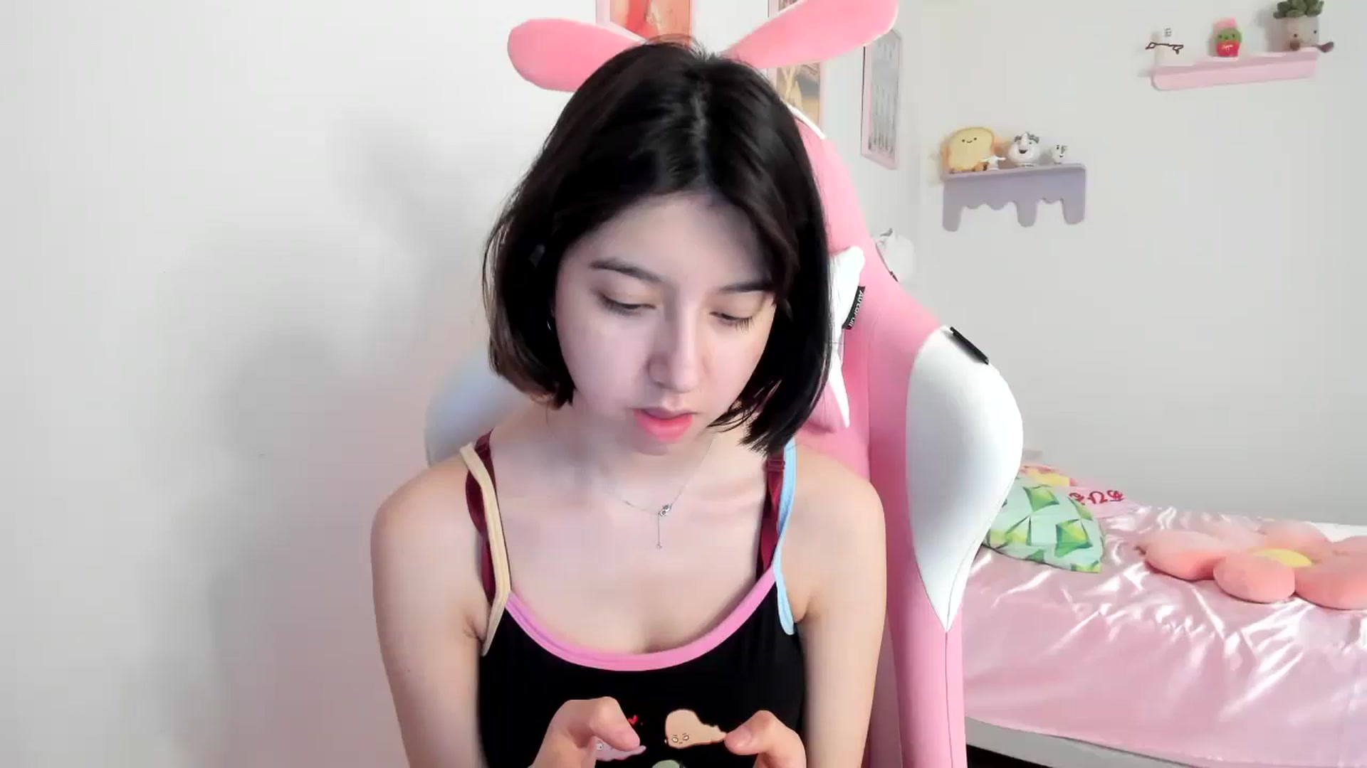 Gallery image thumbnail from Cherrycute666's myfreecams stream on, 08/10/2023, 19:30 image 1 of 20