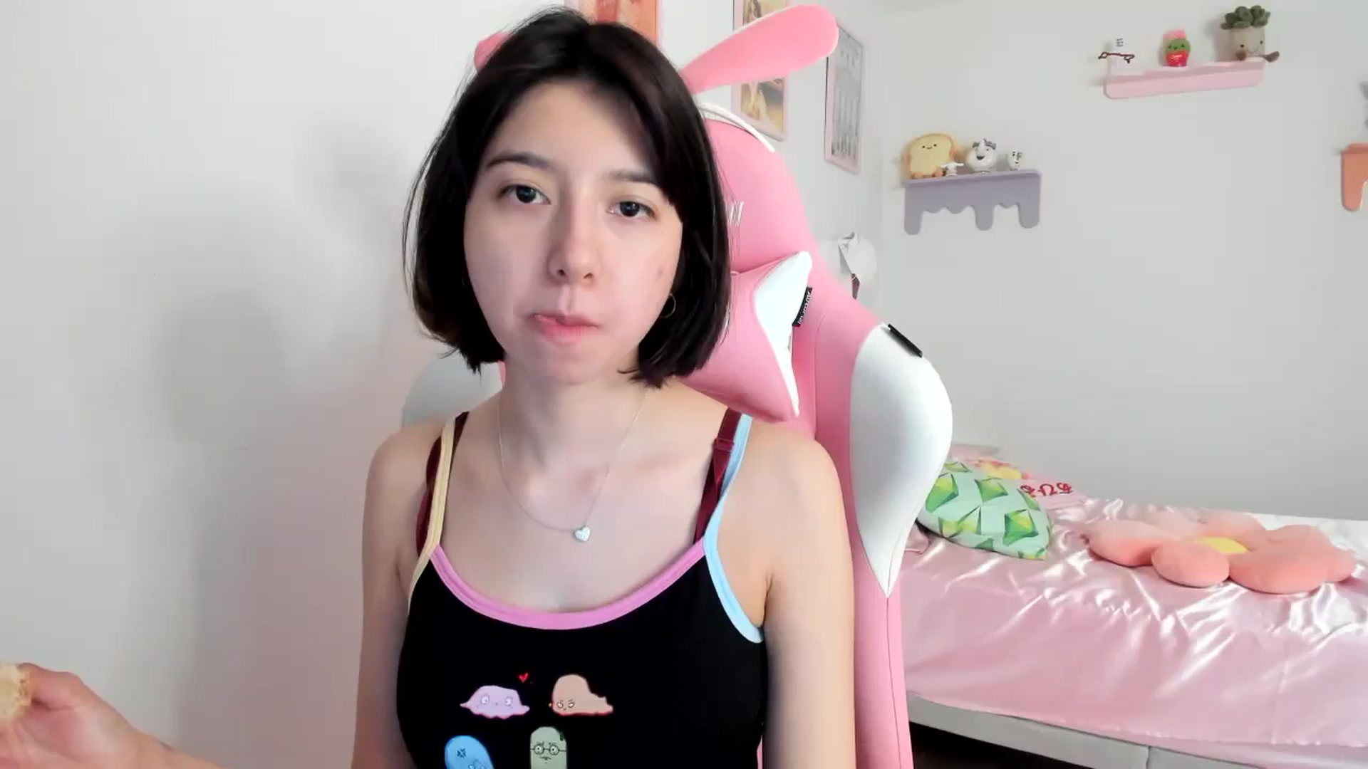Gallery image thumbnail from Cherrycute666's myfreecams stream on, 08/10/2023, 19:30 image 5 of 20