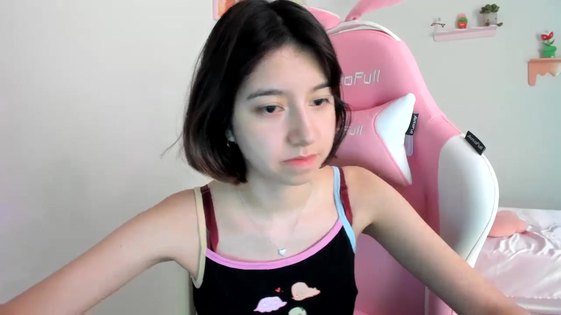 Gallery image thumbnail from Cherrycute666's myfreecams stream on, 08/10/2023, 19:30 image 18 of 20
