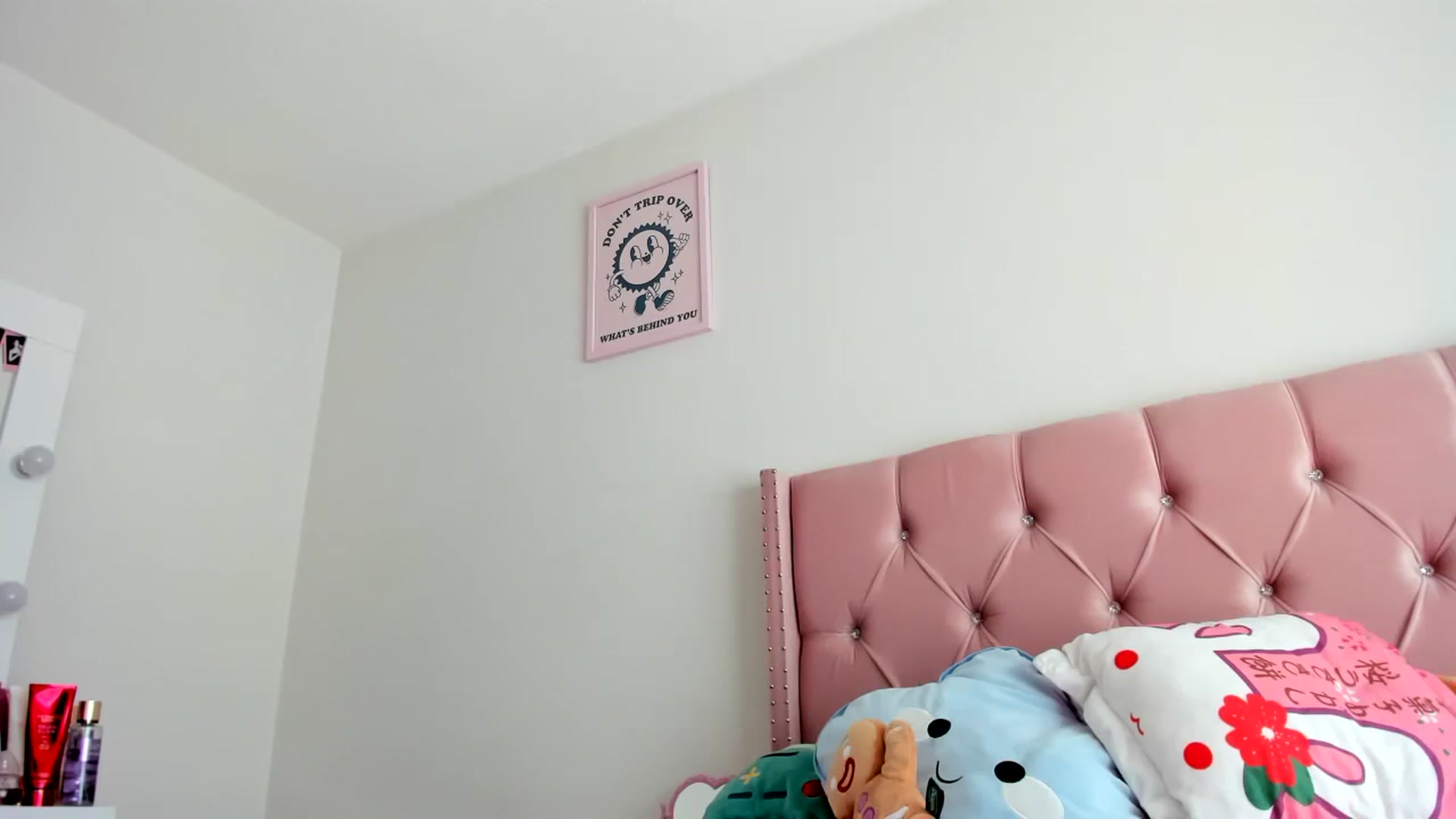 Gallery image thumbnail from Cherrycute666's myfreecams stream on, 08/10/2023, 23:05 image 7 of 20