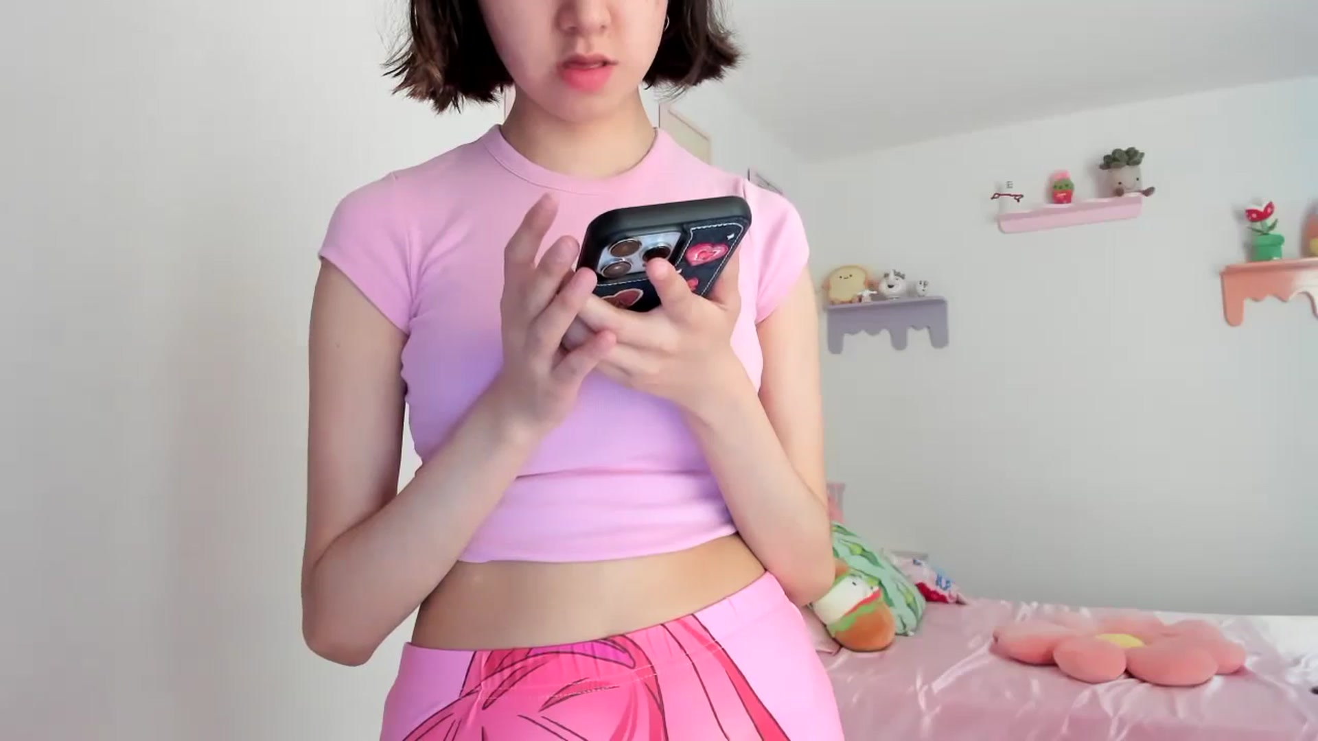 Gallery image thumbnail from Cherrycute666's myfreecams stream on, 08/10/2023, 23:05 image 9 of 20