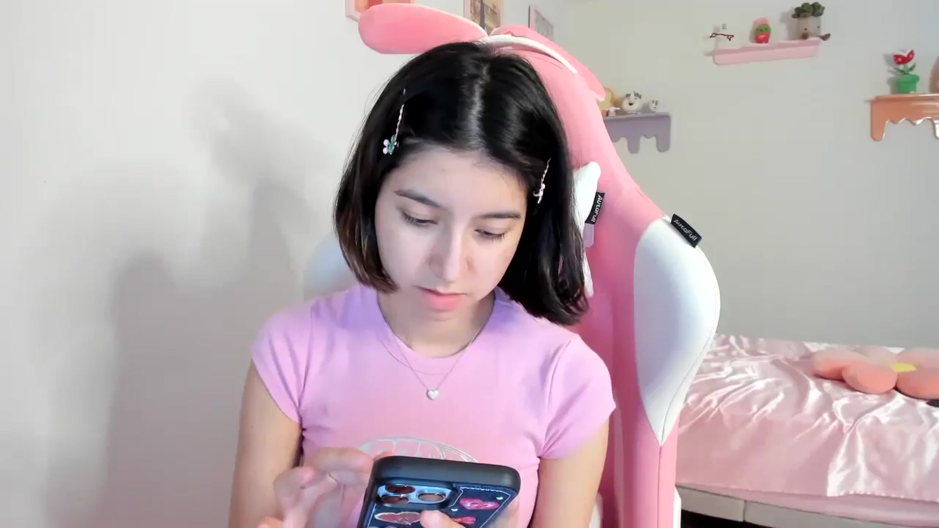 Gallery image thumbnail from Cherrycute666's myfreecams stream on, 08/11/2023, 04:11 image 16 of 20