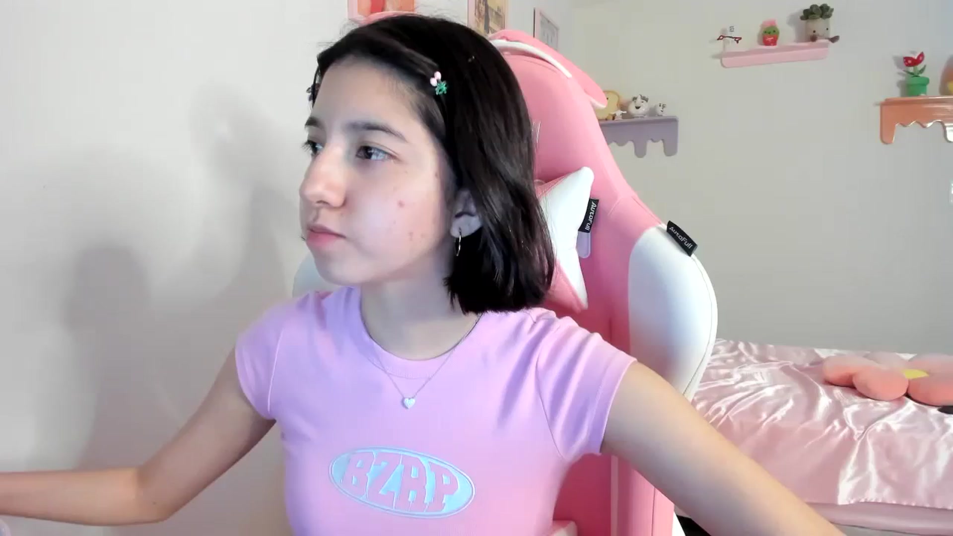 Gallery image thumbnail from Cherrycute666's myfreecams stream on, 08/11/2023, 05:28 image 1 of 20
