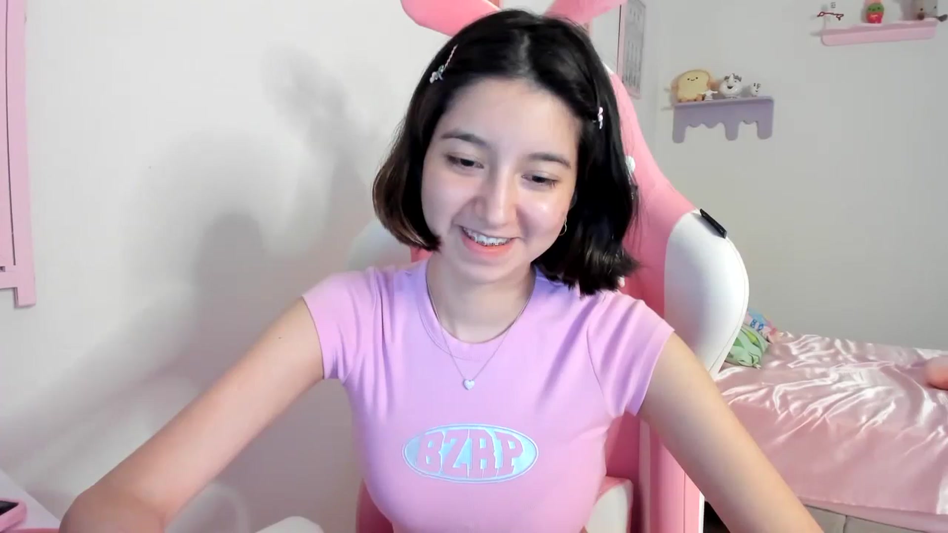 Gallery image thumbnail from Cherrycute666's myfreecams stream on, 08/11/2023, 05:51 image 15 of 20