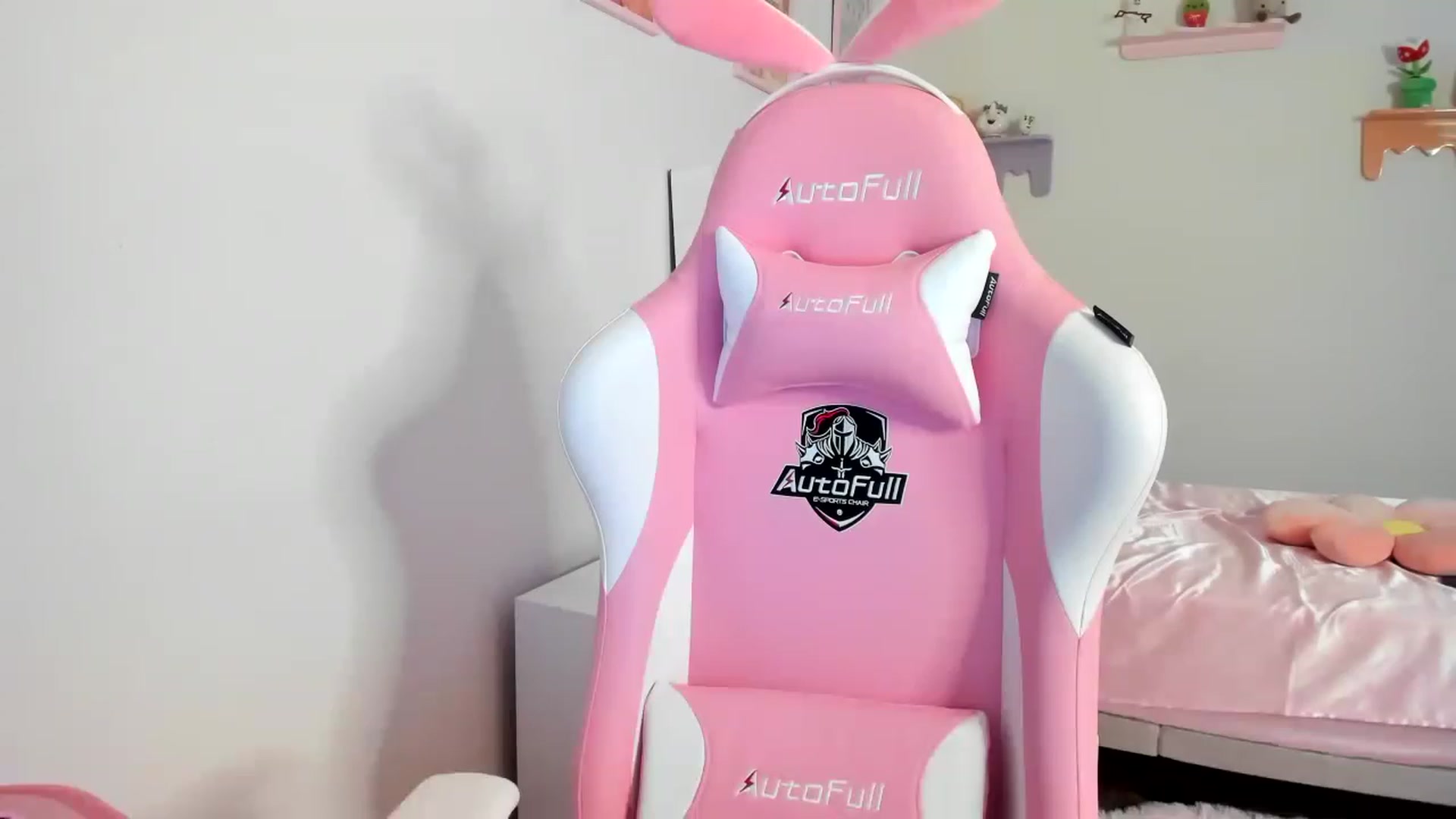 Gallery image thumbnail from Cherrycute666's myfreecams stream on, 08/11/2023, 06:45 image 20 of 20