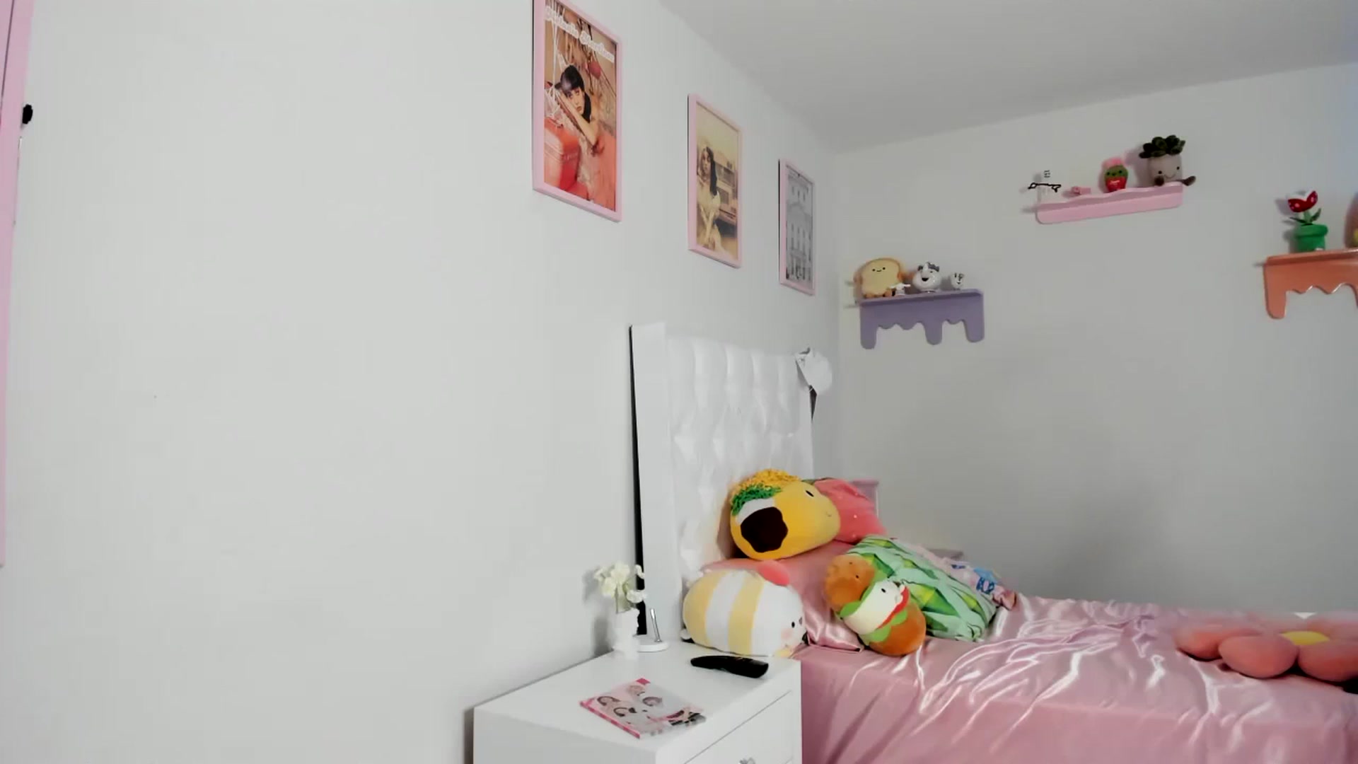 Gallery image thumbnail from Cherrycute666's myfreecams stream on, 08/11/2023, 07:35 image 8 of 20