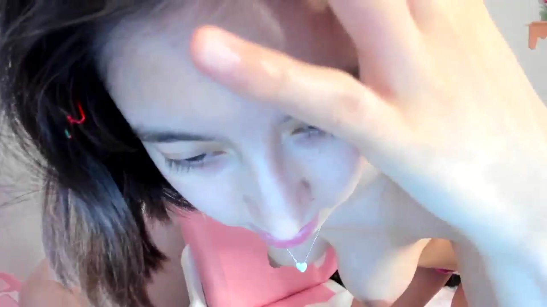Gallery image thumbnail from Cherrycute666's myfreecams stream on, 08/12/2023, 01:14 image 13 of 20