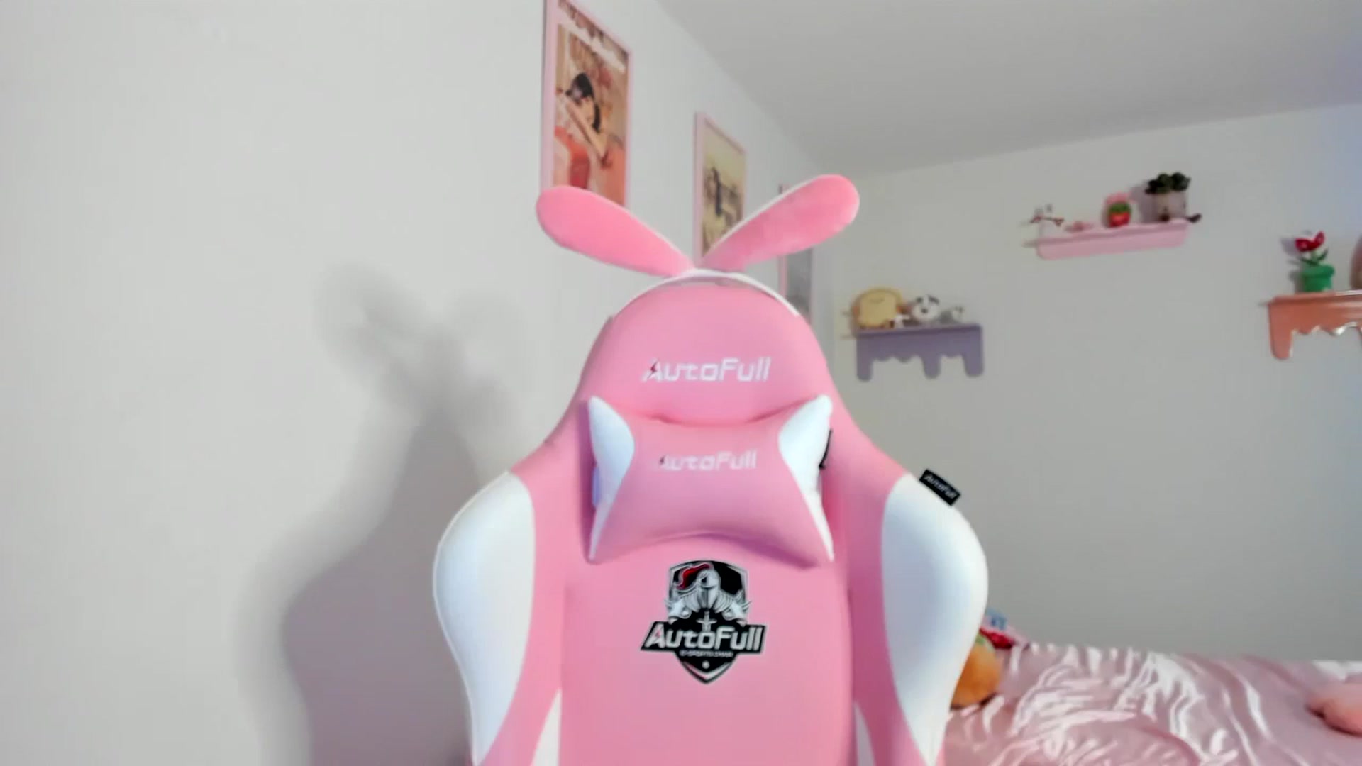 Gallery image thumbnail from Cherrycute666's myfreecams stream on, 08/12/2023, 03:09 image 2 of 20