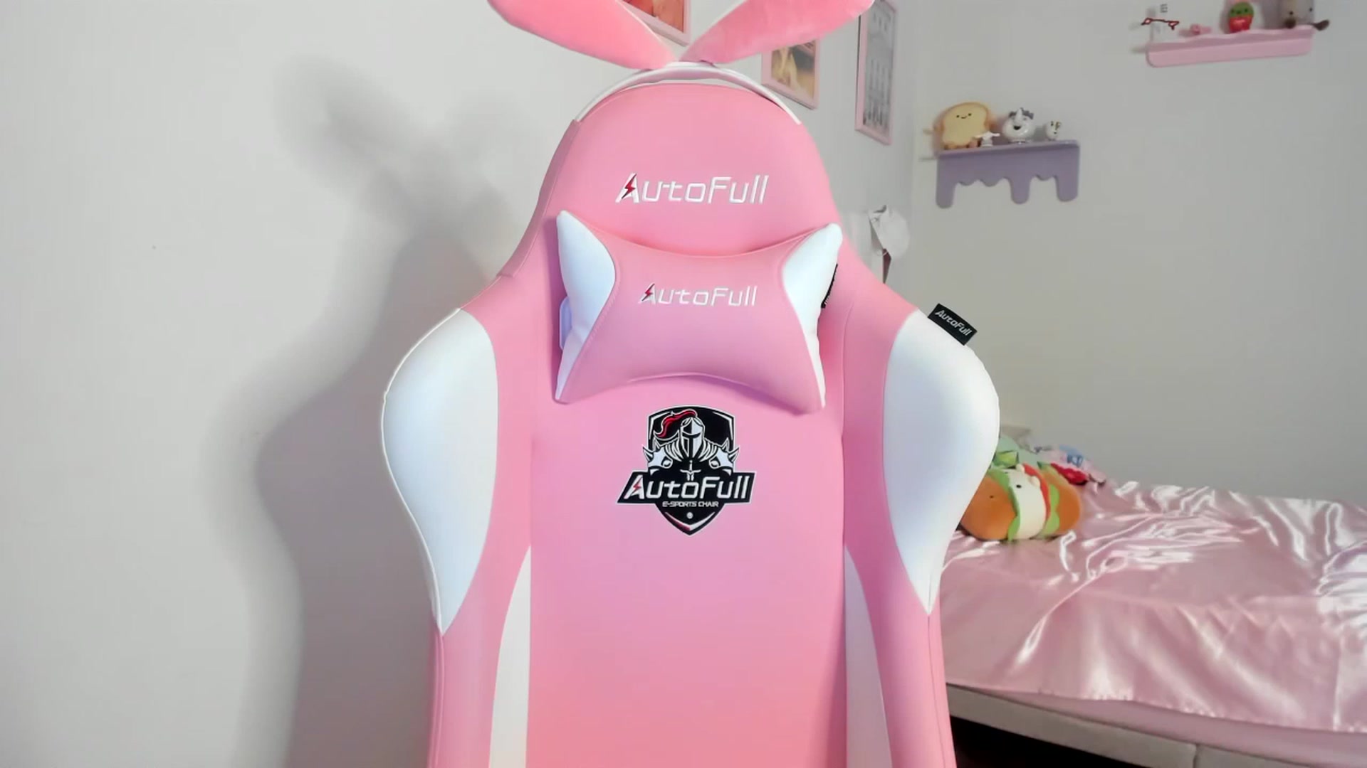 Gallery image thumbnail from Cherrycute666's myfreecams stream on, 08/12/2023, 05:37 image 8 of 20