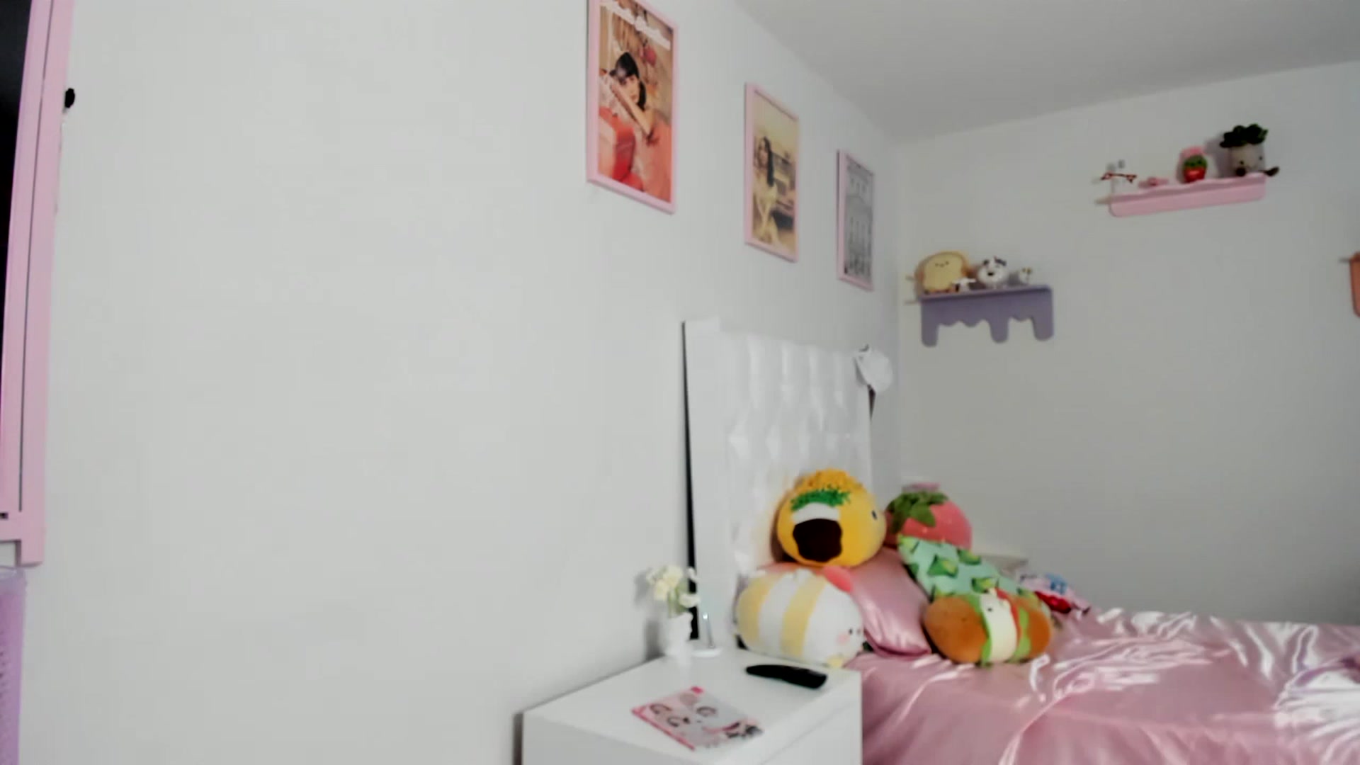 Gallery image thumbnail from Cherrycute666's myfreecams stream on, 08/12/2023, 05:55 image 10 of 20