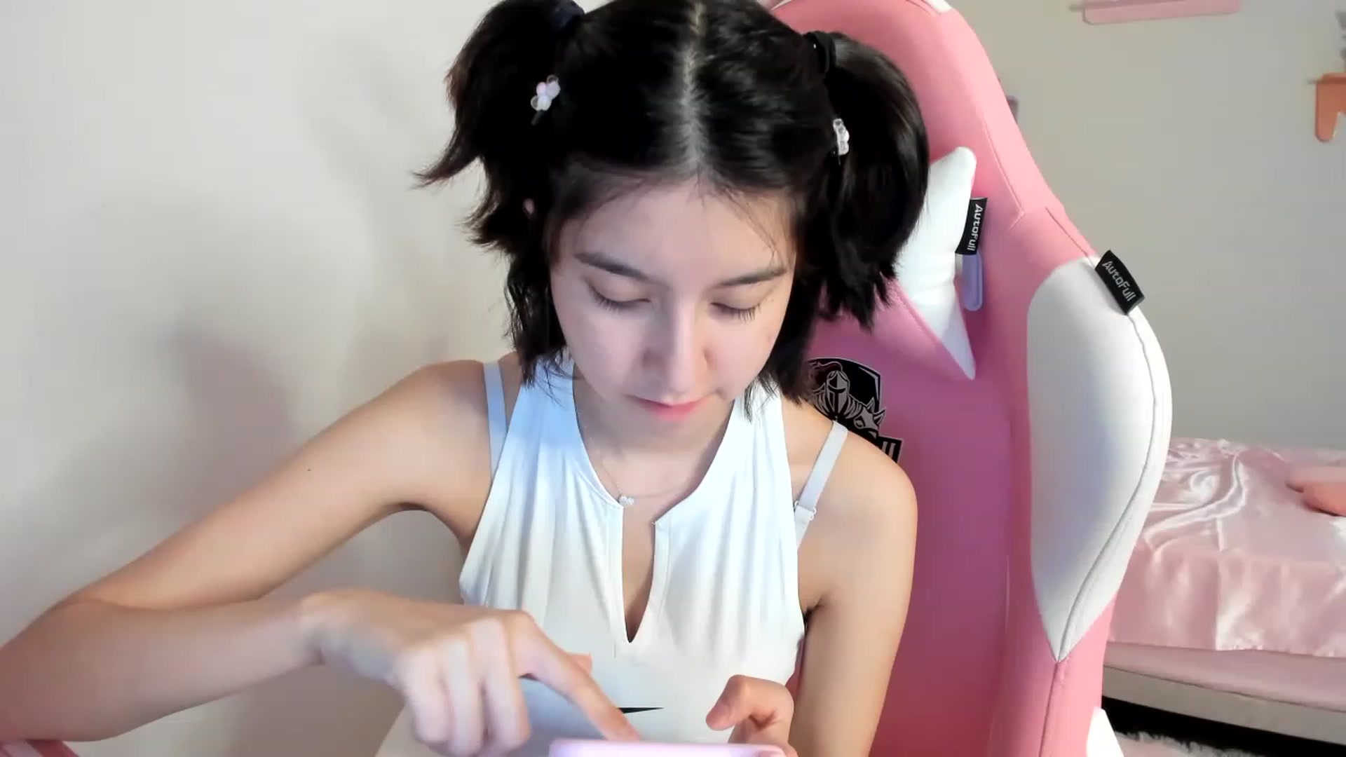 Gallery image thumbnail from Cherrycute666's myfreecams stream on, 08/13/2023, 24:04 image 9 of 20