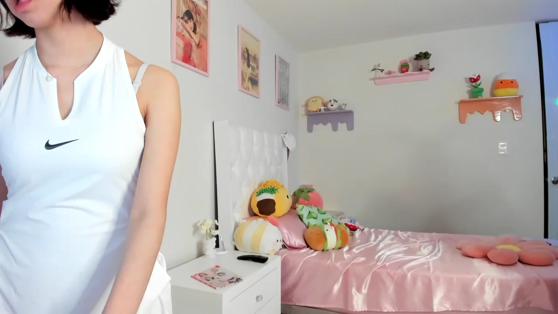 Gallery image thumbnail from Cherrycute666's myfreecams stream on, 08/13/2023, 01:38 image 1 of 20