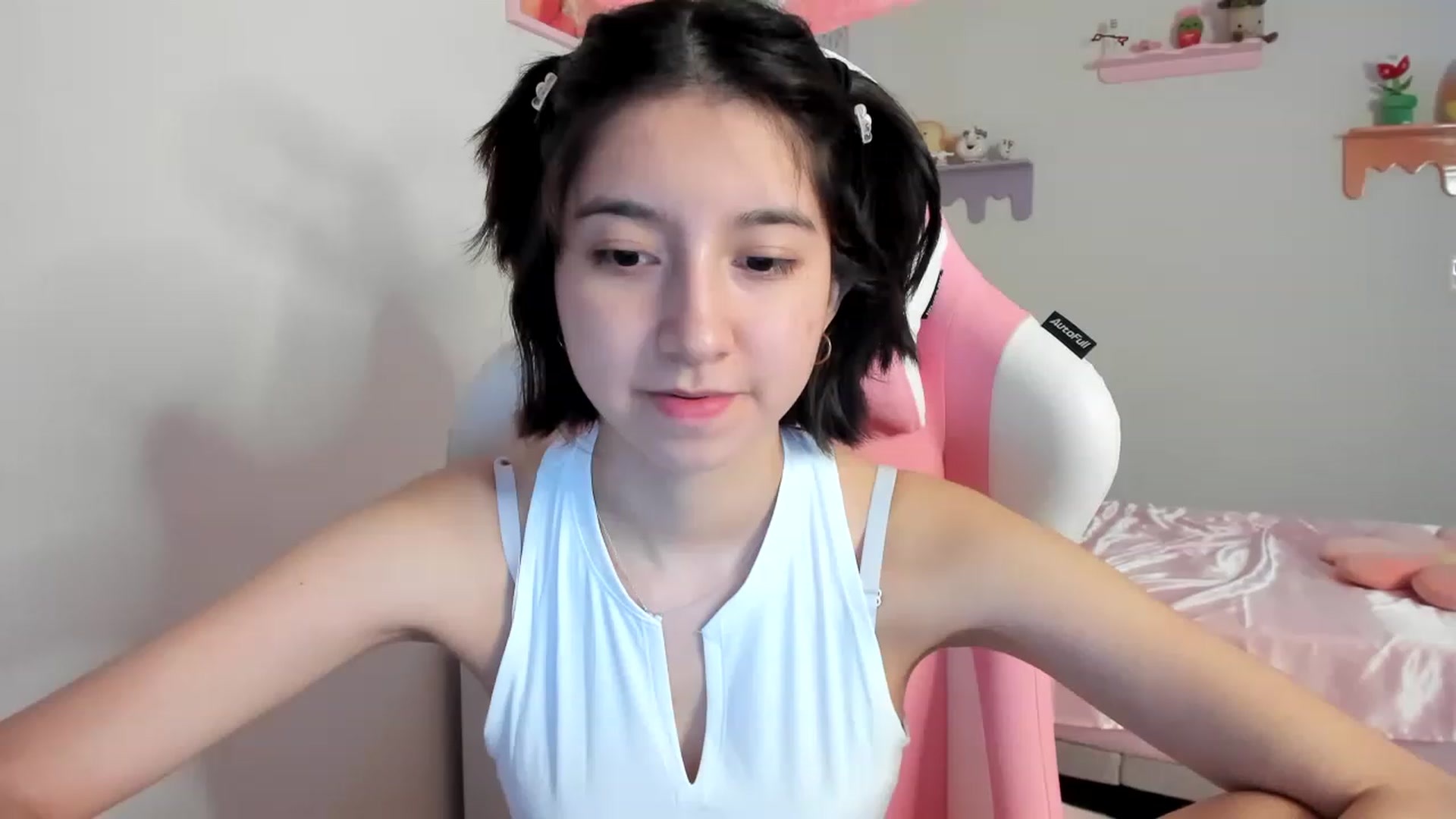 Gallery image thumbnail from Cherrycute666's myfreecams stream on, 08/13/2023, 01:38 image 9 of 20
