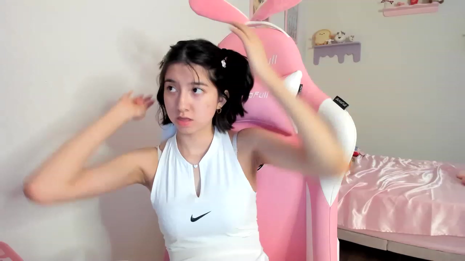 Gallery image thumbnail from Cherrycute666's myfreecams stream on, 08/13/2023, 03:41 image 17 of 20