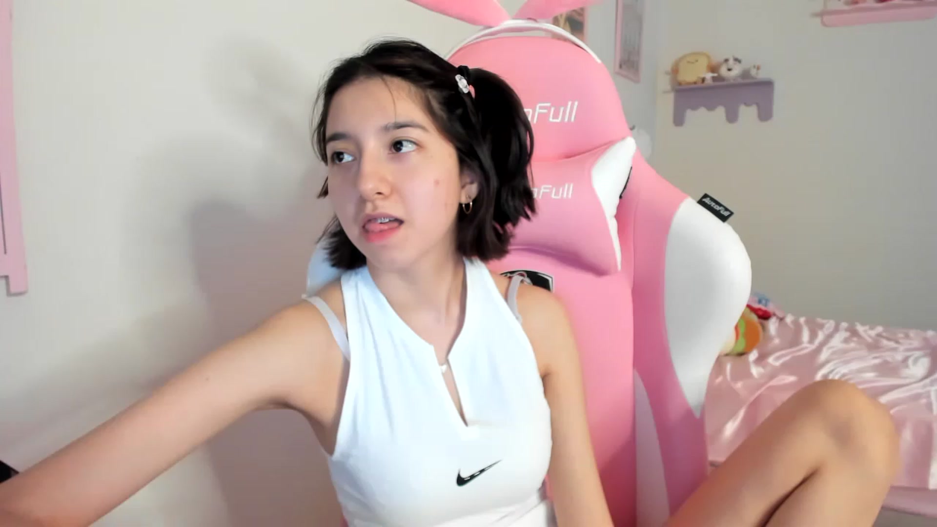 Gallery image thumbnail from Cherrycute666's myfreecams stream on, 08/13/2023, 03:41 image 1 of 20