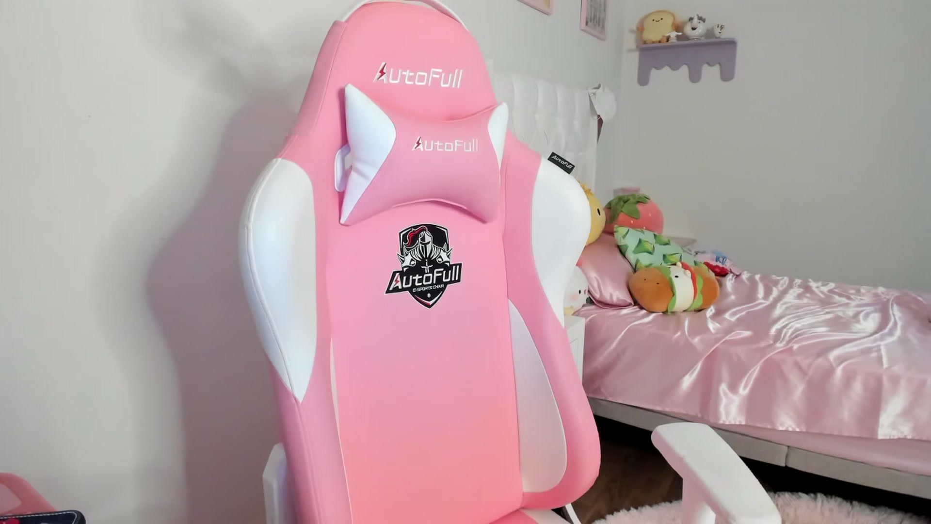Gallery image thumbnail from Cherrycute666's myfreecams stream on, 08/13/2023, 05:25 image 4 of 20